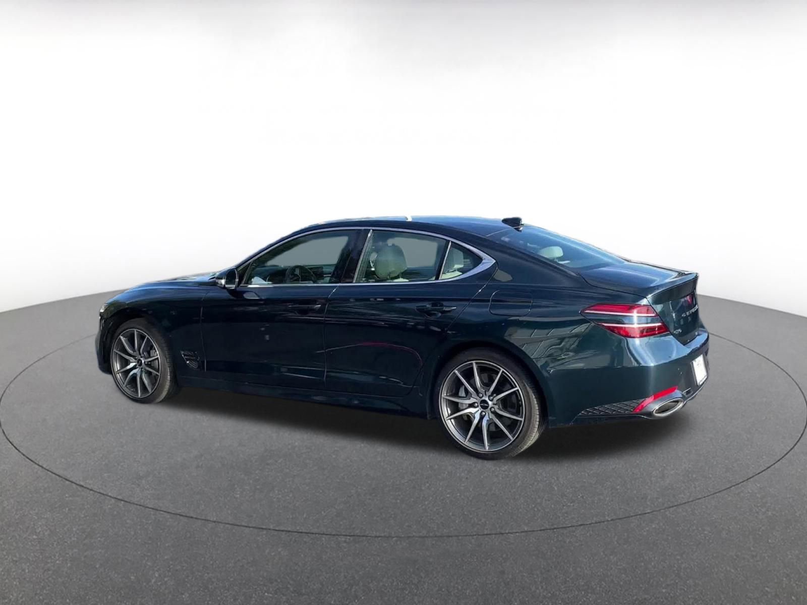 Thumbnail: 2025 Genesis G70 - 10