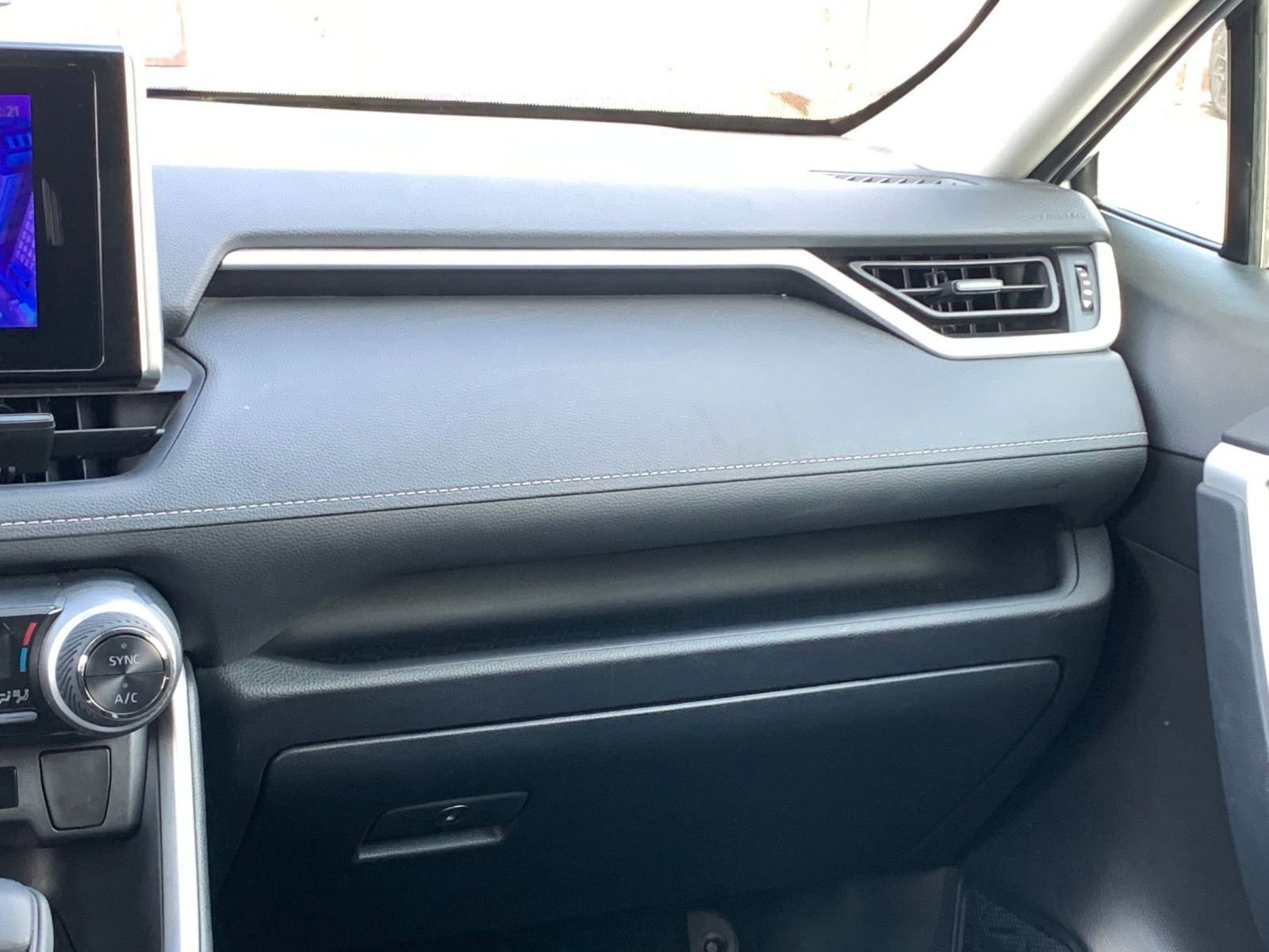 Thumbnail: 2025 Toyota RAV4 - 34