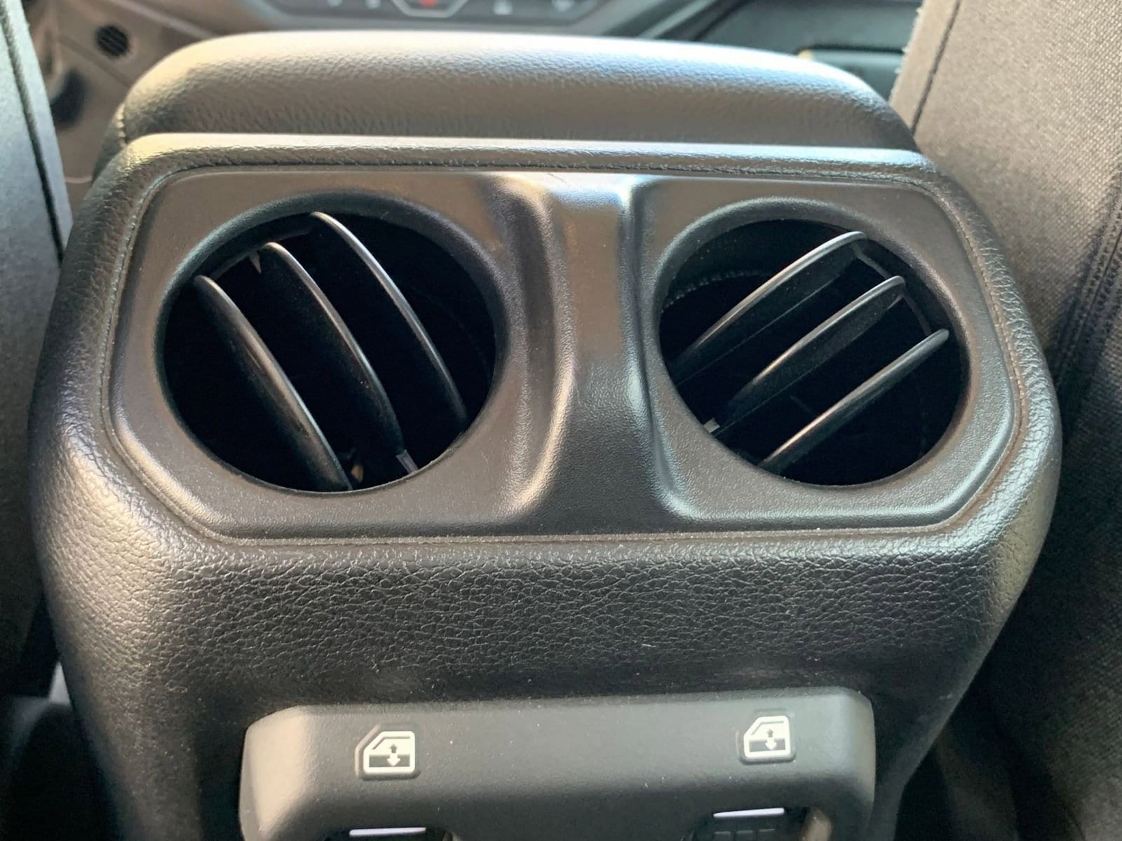 Thumbnail: 2025 Jeep Wrangler - 23