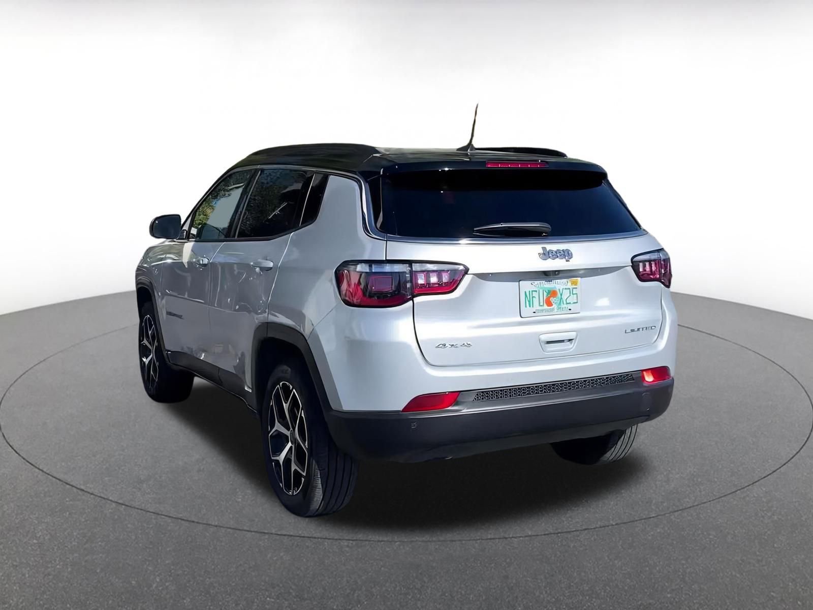 Thumbnail: 2025 Jeep Compass - 11