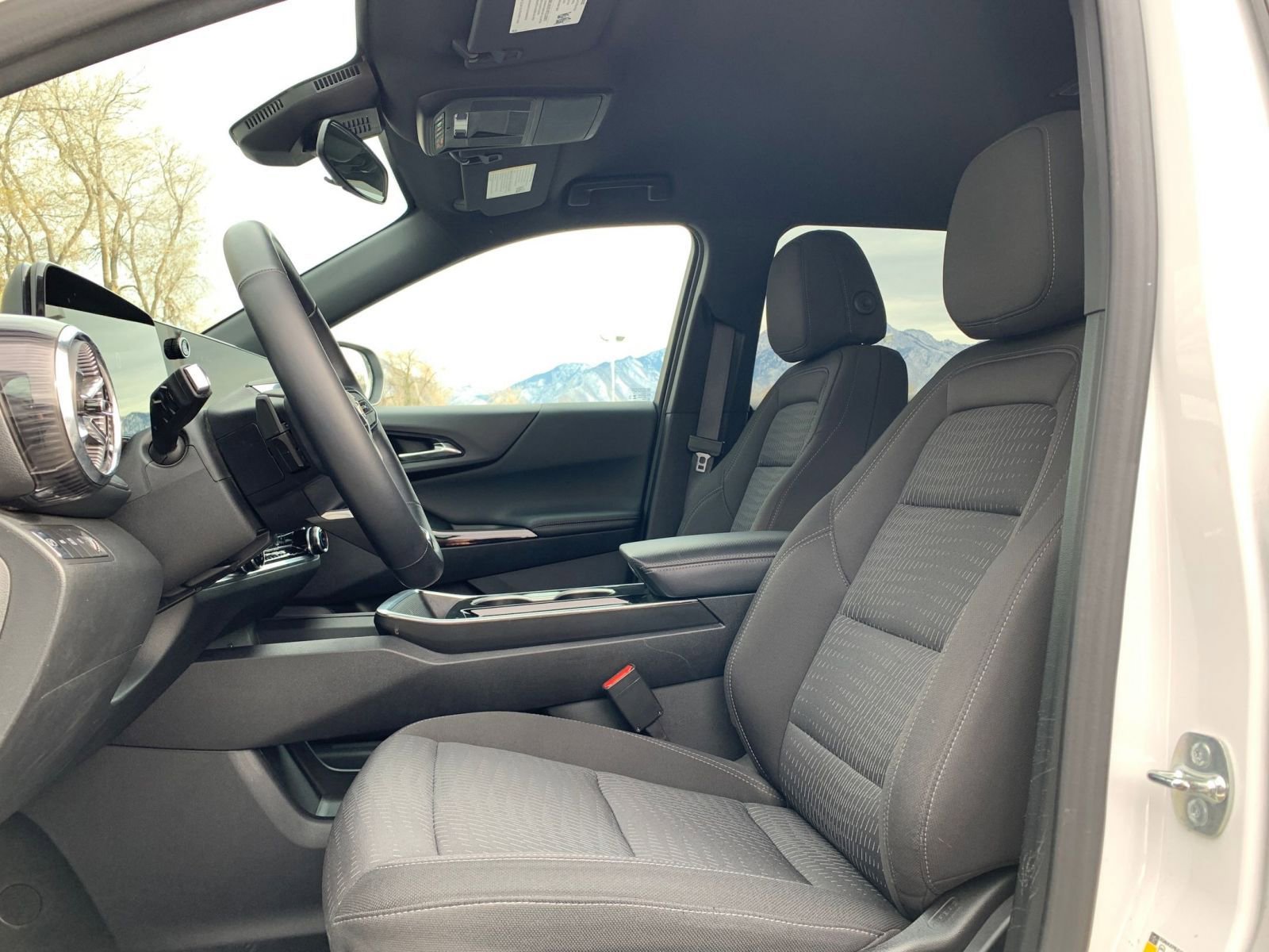 Thumbnail: 2025 Chevrolet Equinox - 25