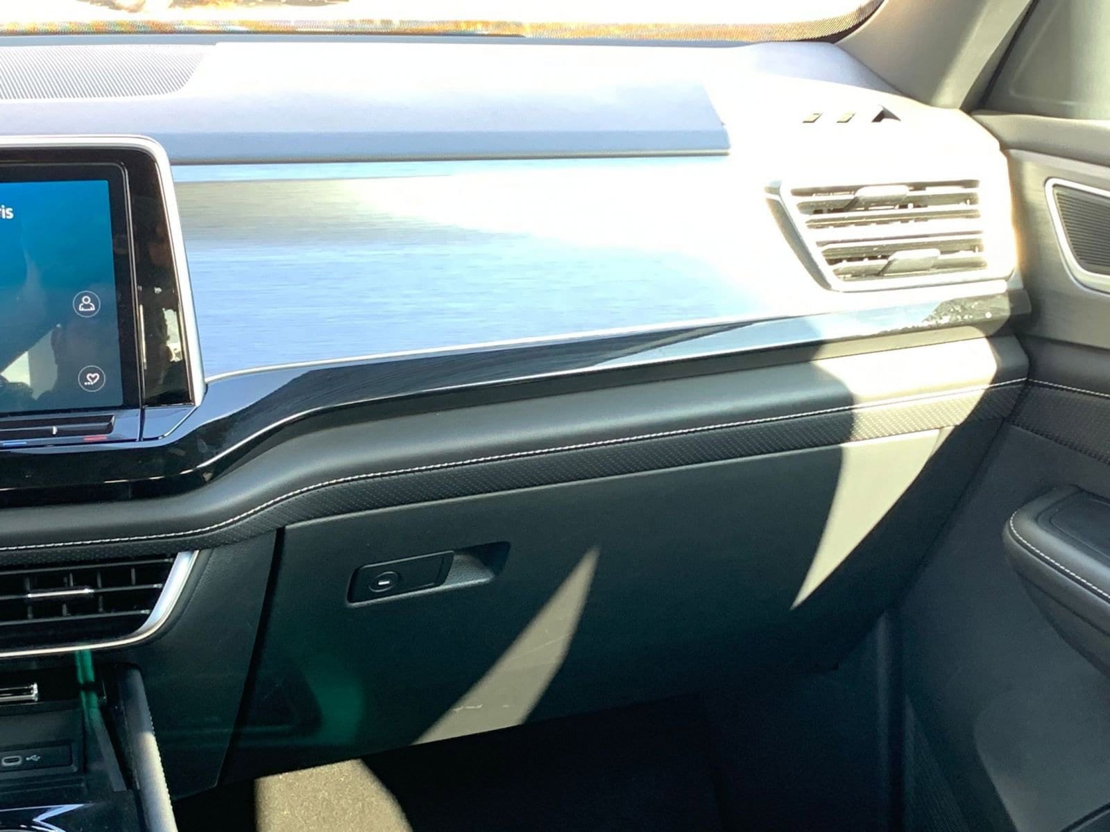 Thumbnail: 2025 Volkswagen Atlas - 35