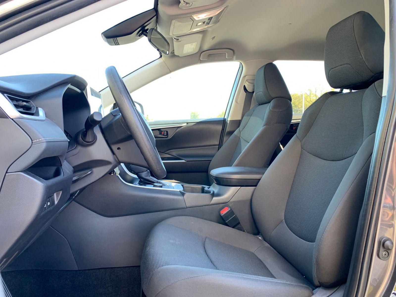 Thumbnail: 2025 Toyota RAV4 - 25