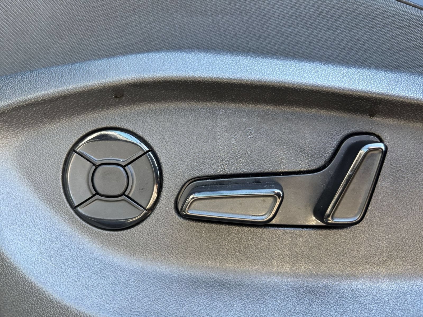 Thumbnail: 2026 Volkswagen Tiguan - 18