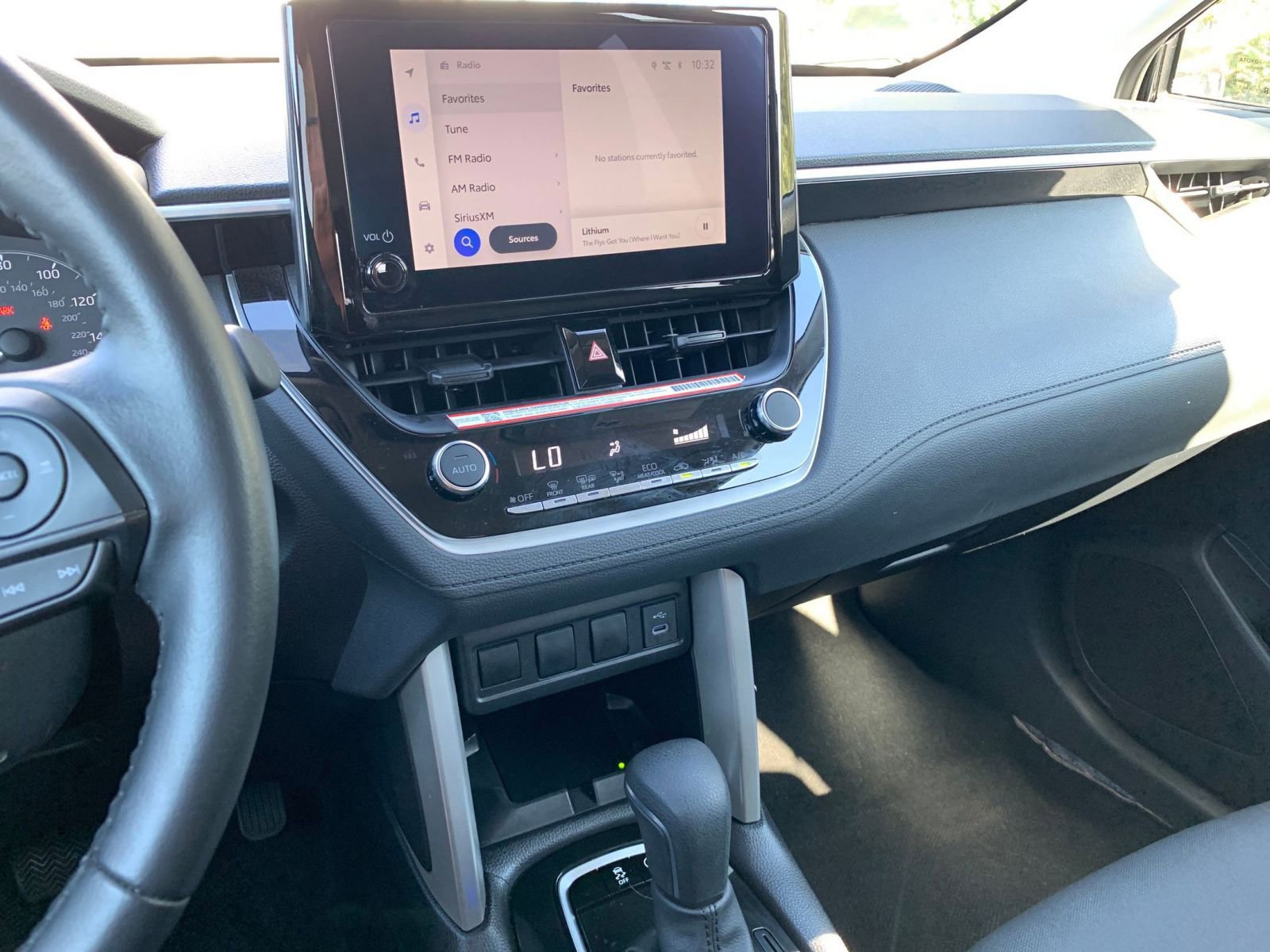 Thumbnail: 2025 Toyota Corolla Cross - 18