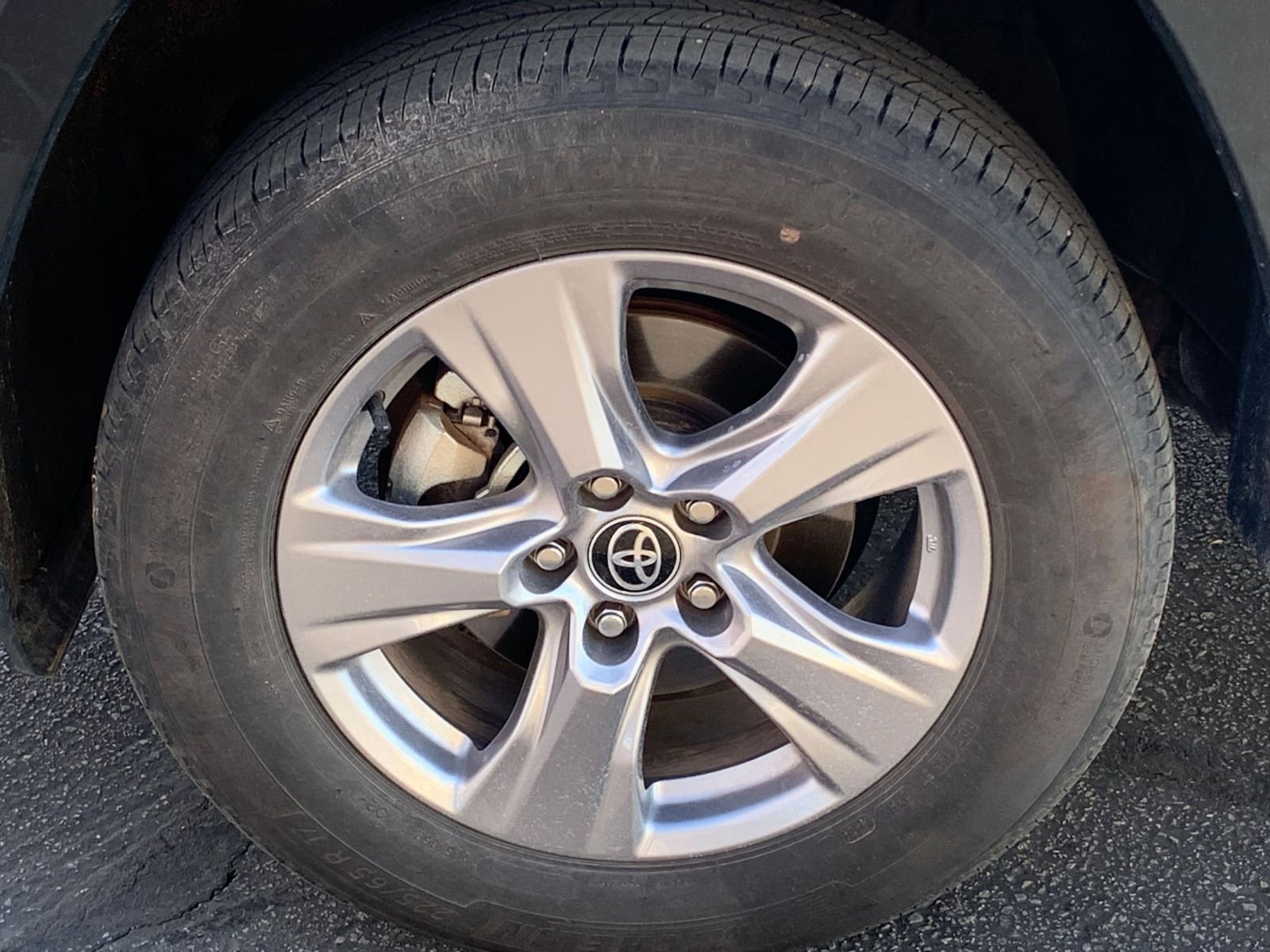 Thumbnail: 2025 Toyota RAV4 - 30