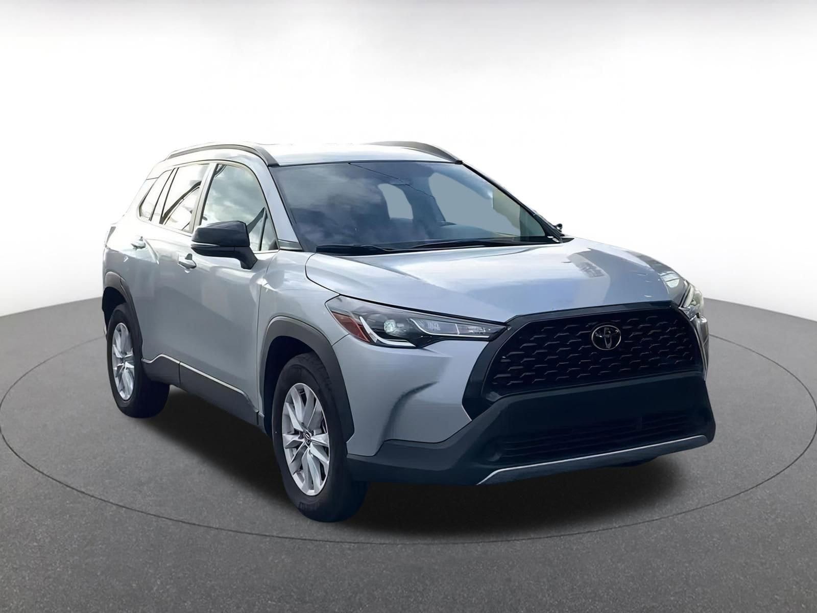 Thumbnail: 2025 Toyota Corolla Cross - 3