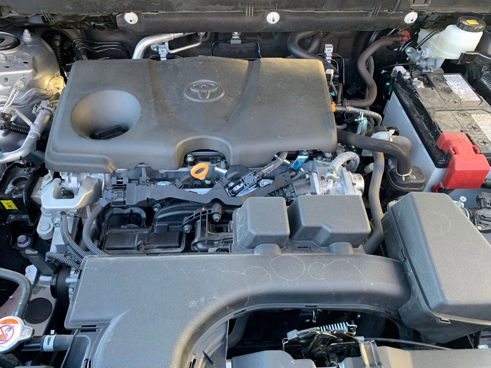 Thumbnail: 2025 Toyota RAV4 - 32