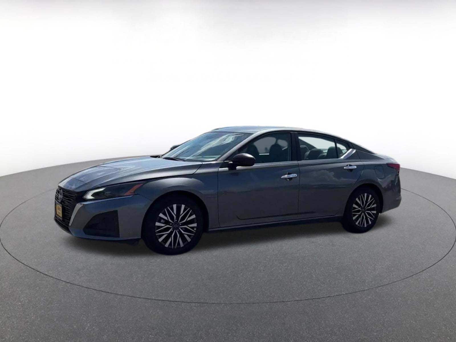 Thumbnail: 2025 Nissan Altima - 7