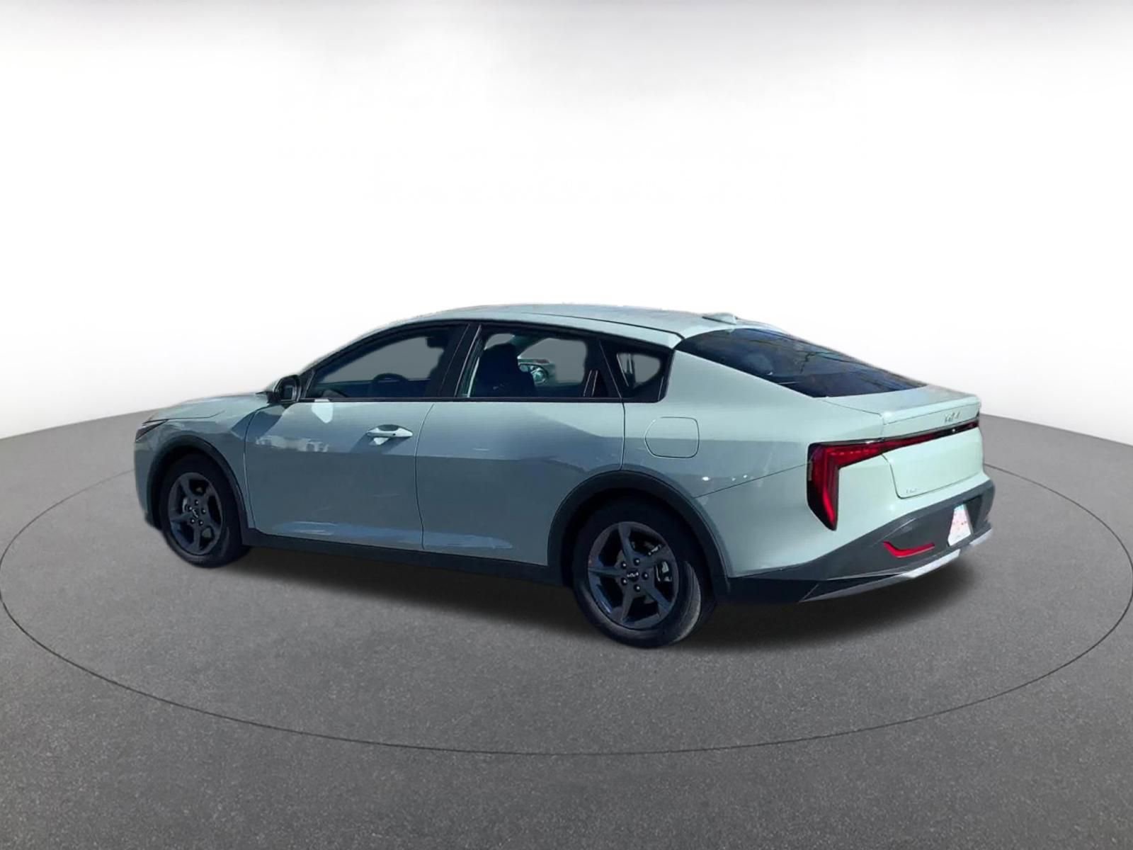 Thumbnail: 2025 Kia K4 - 10