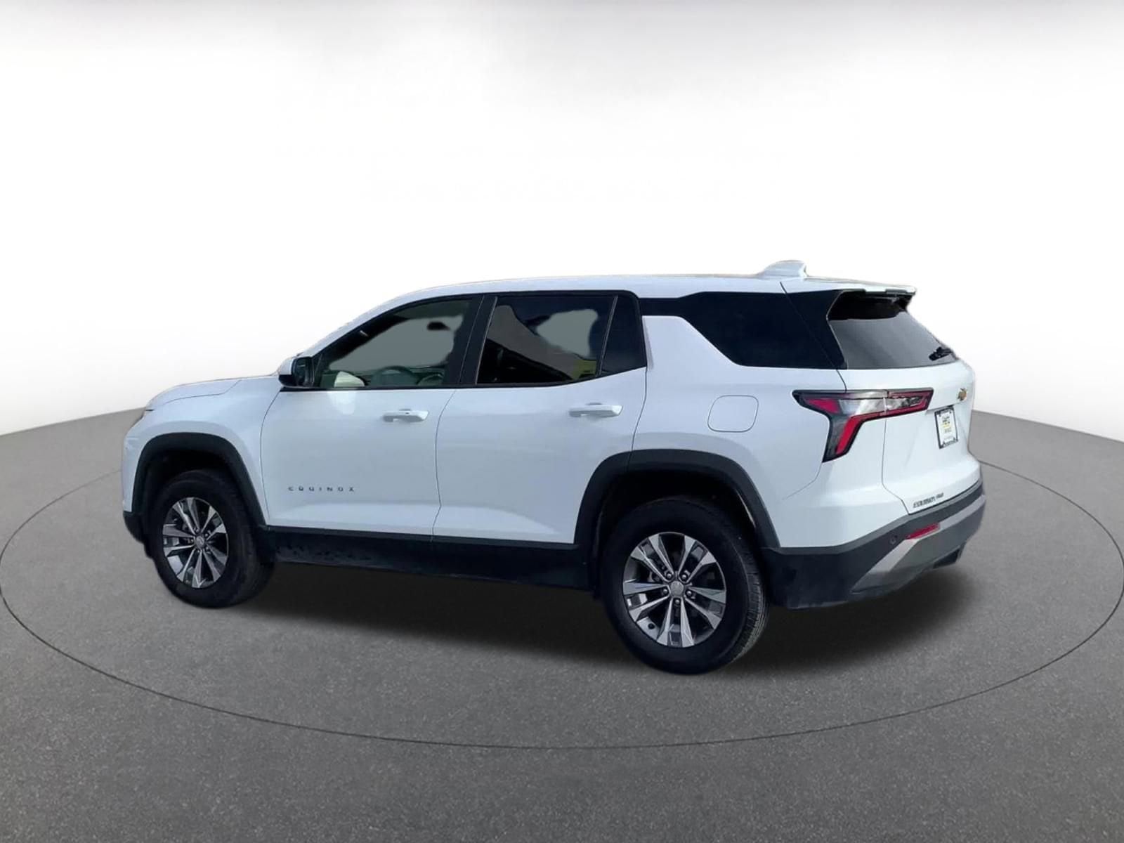 Thumbnail: 2025 Chevrolet Equinox - 10