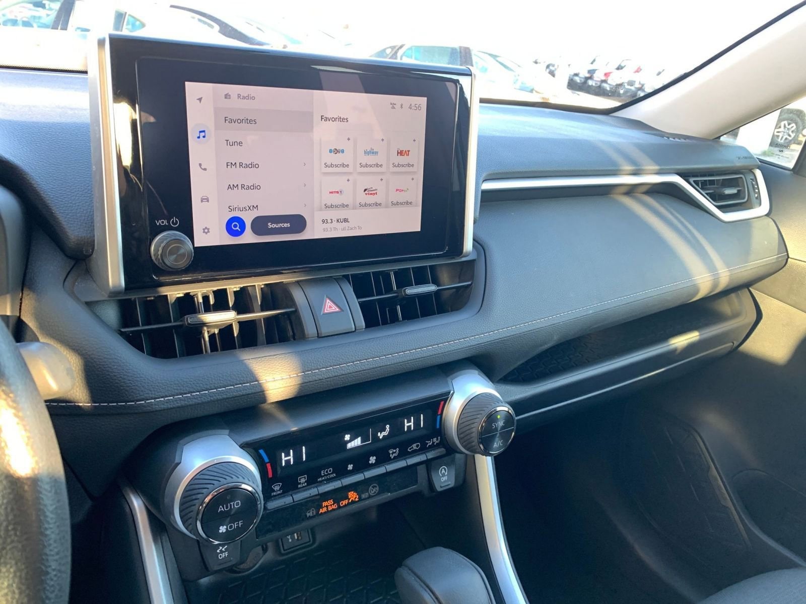 Thumbnail: 2025 Toyota RAV4 - 18