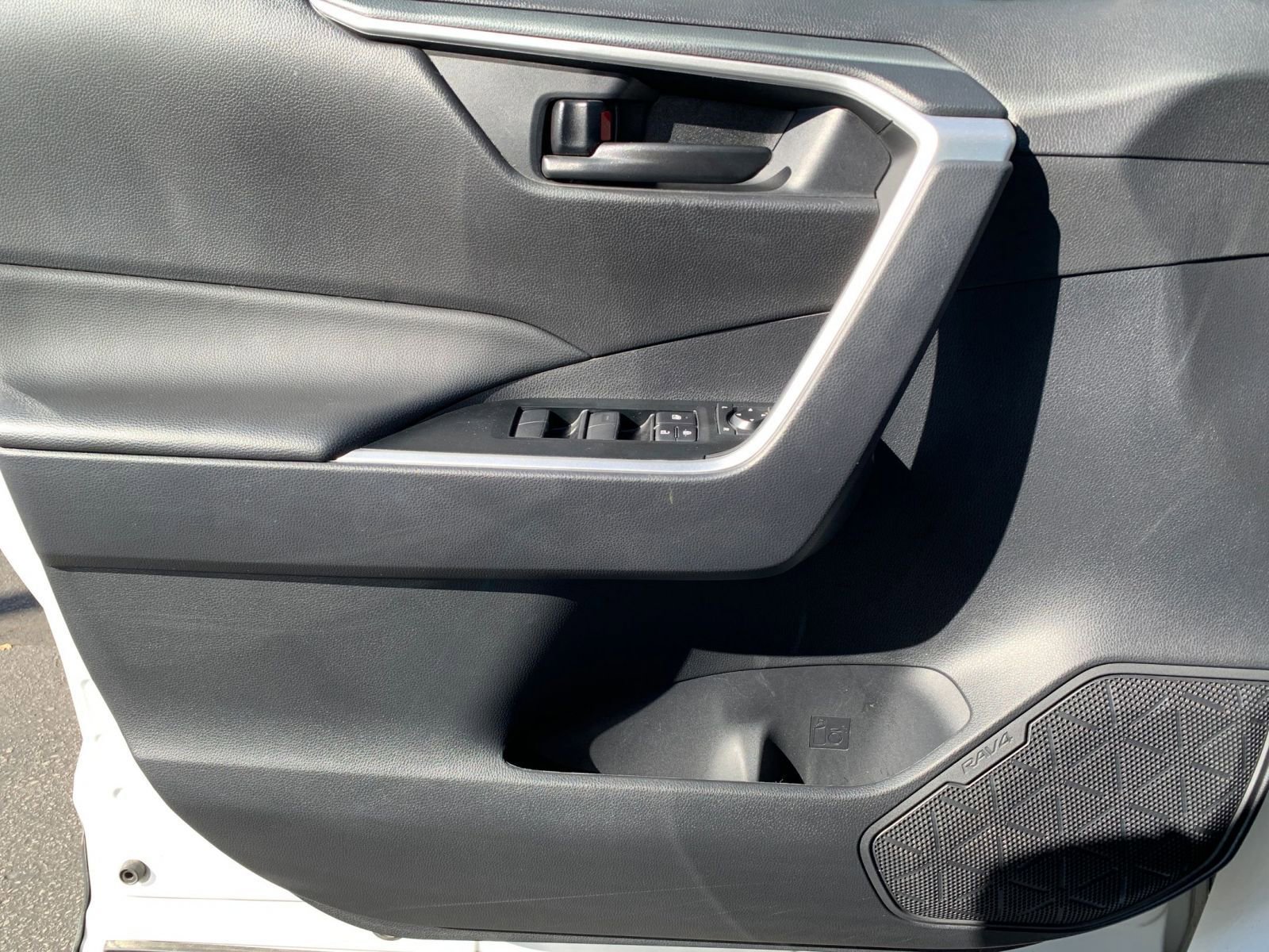 Thumbnail: 2025 Toyota RAV4 - 20