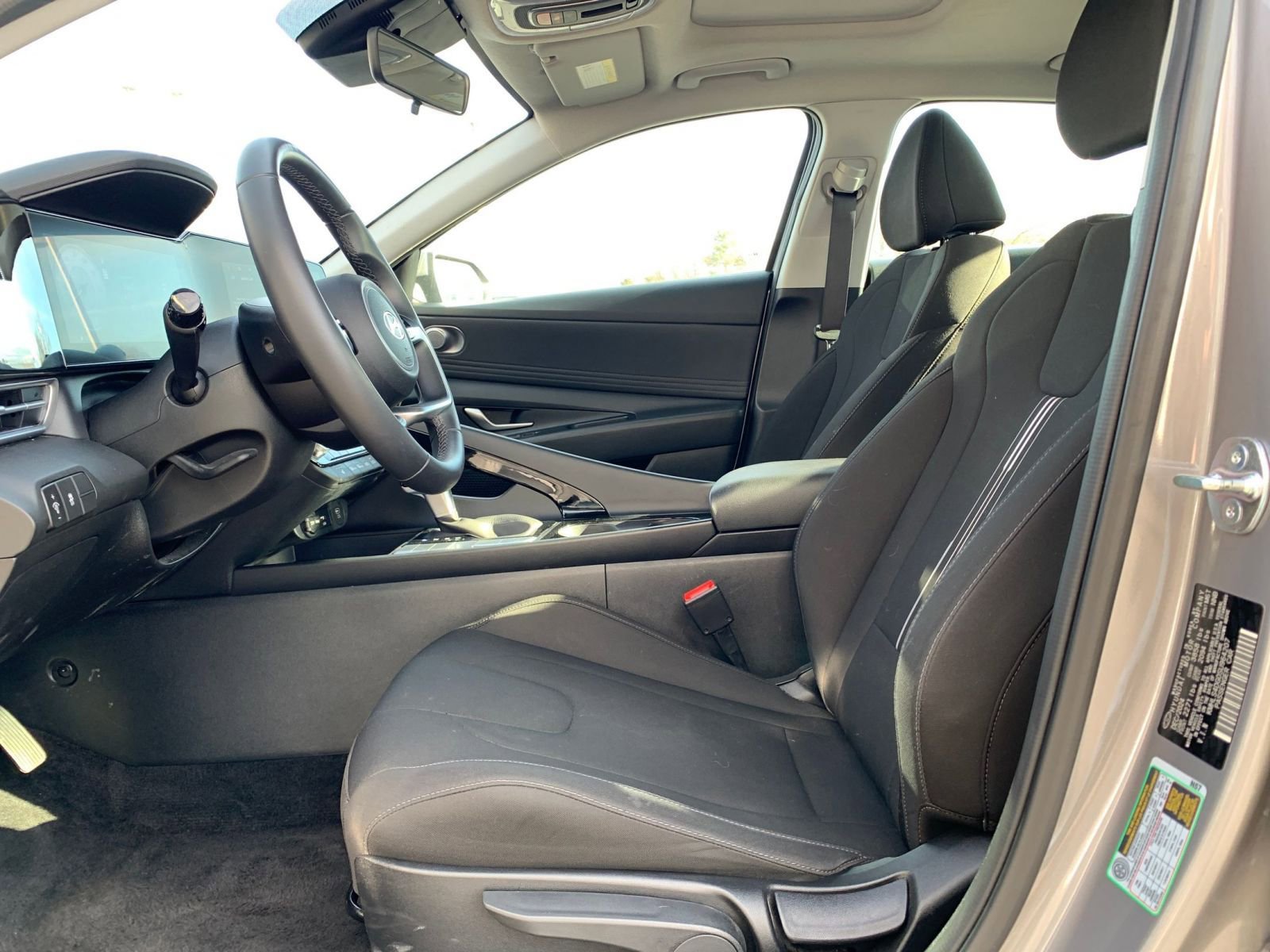 Thumbnail: 2025 Hyundai Elantra - 25