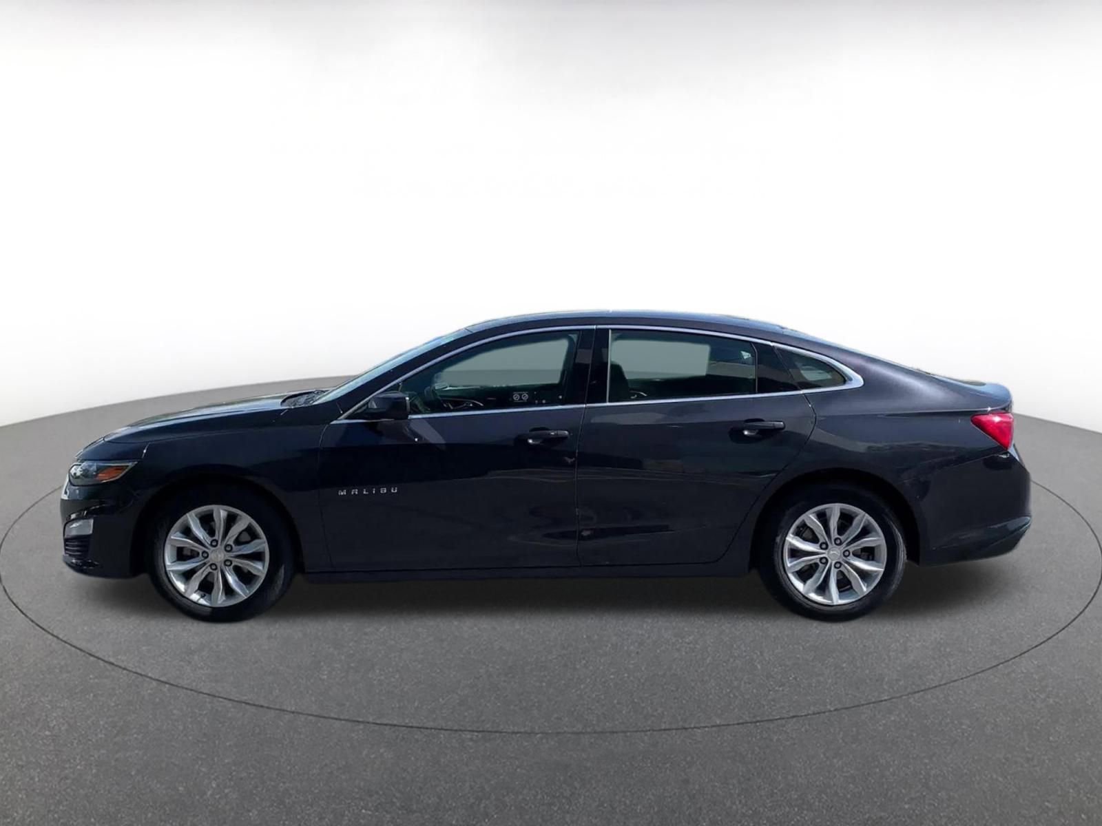 Thumbnail: 2023 Chevrolet Malibu - 8