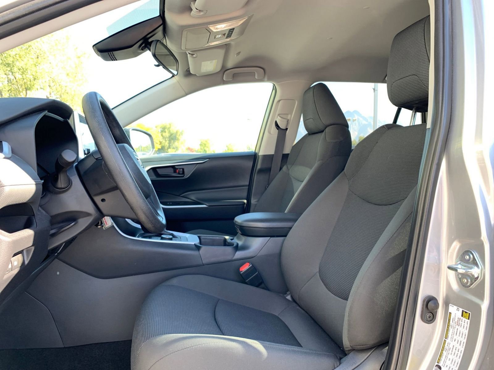 Thumbnail: 2025 Toyota RAV4 - 25