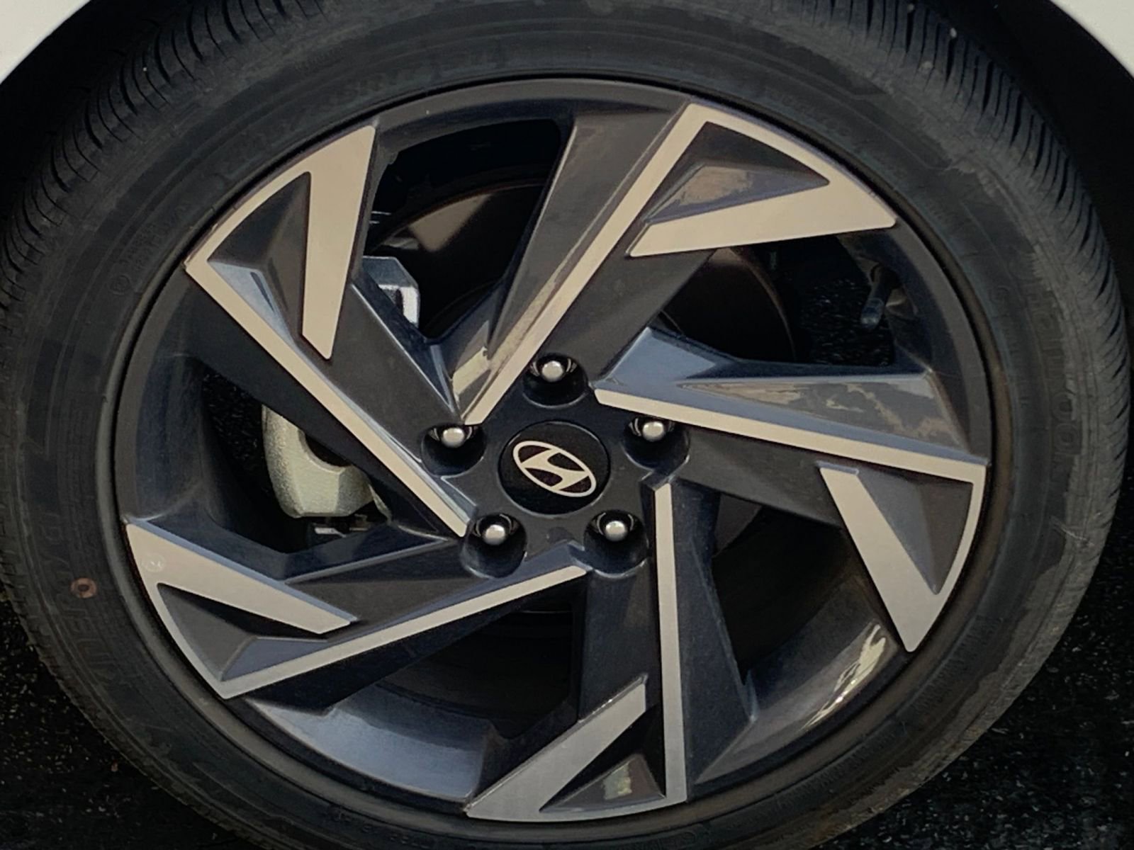 Thumbnail: 2025 Hyundai Elantra - 28