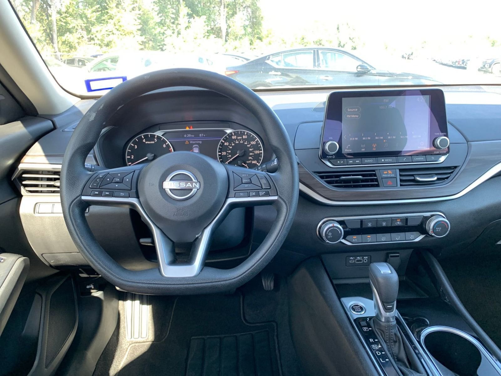 Thumbnail: 2024 Nissan Altima - 32