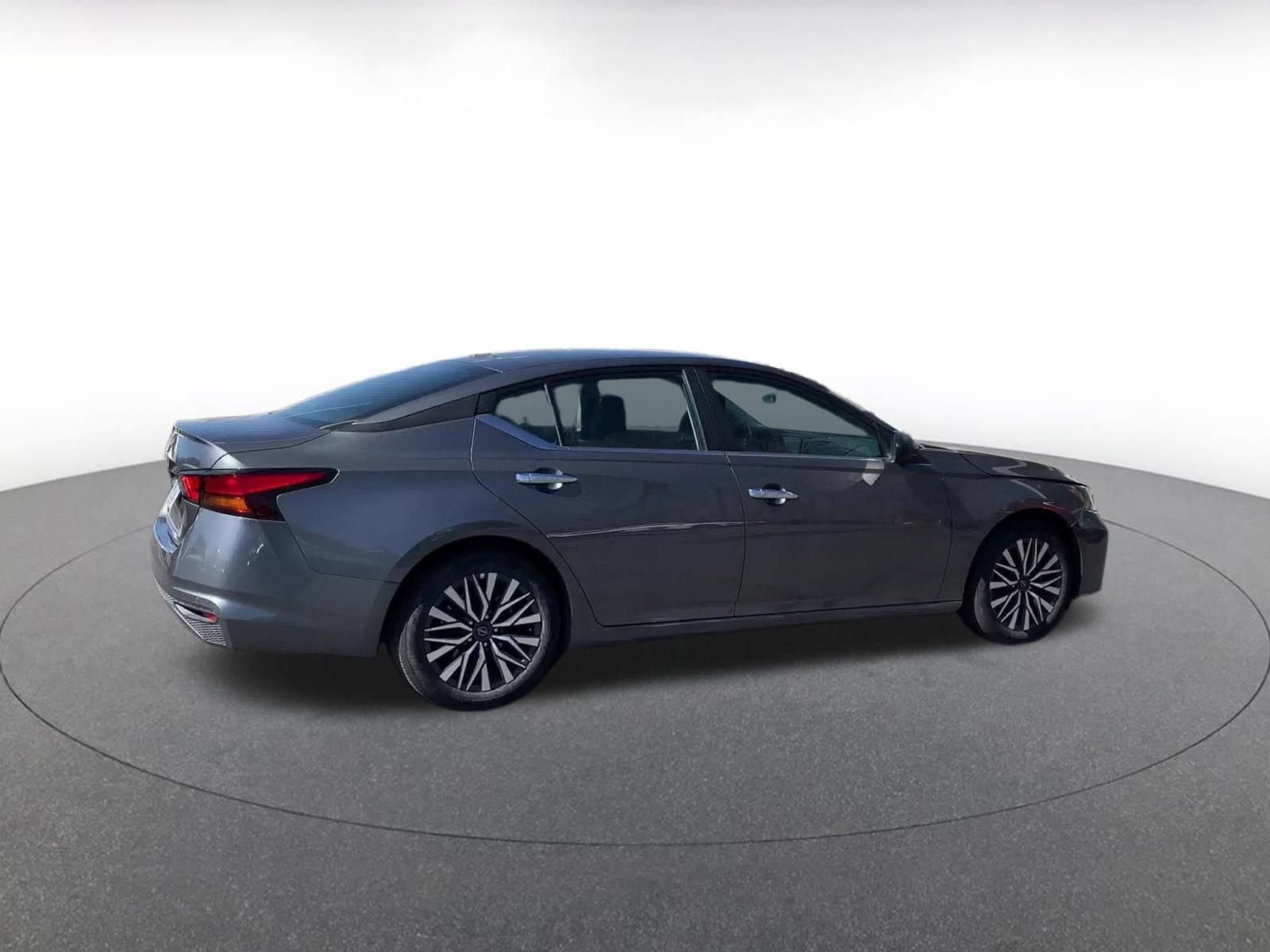 Thumbnail: 2025 Nissan Altima - 14