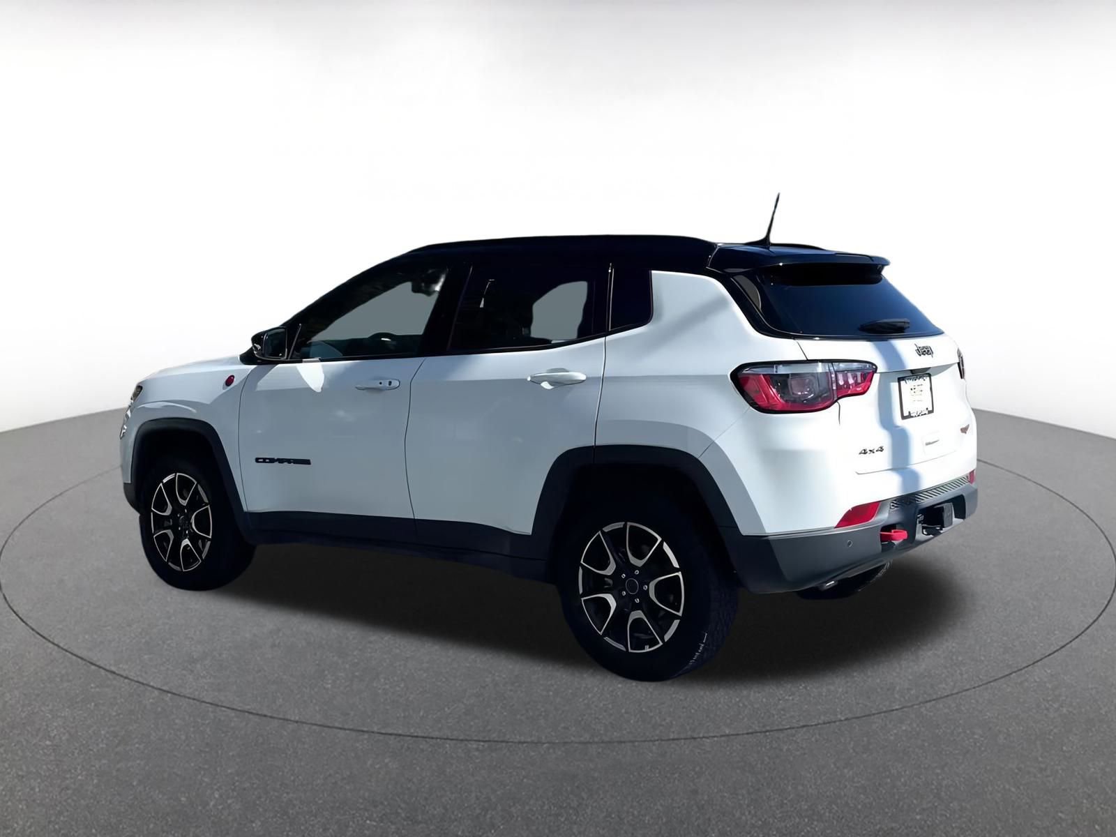 Thumbnail: 2025 Jeep Compass - 10