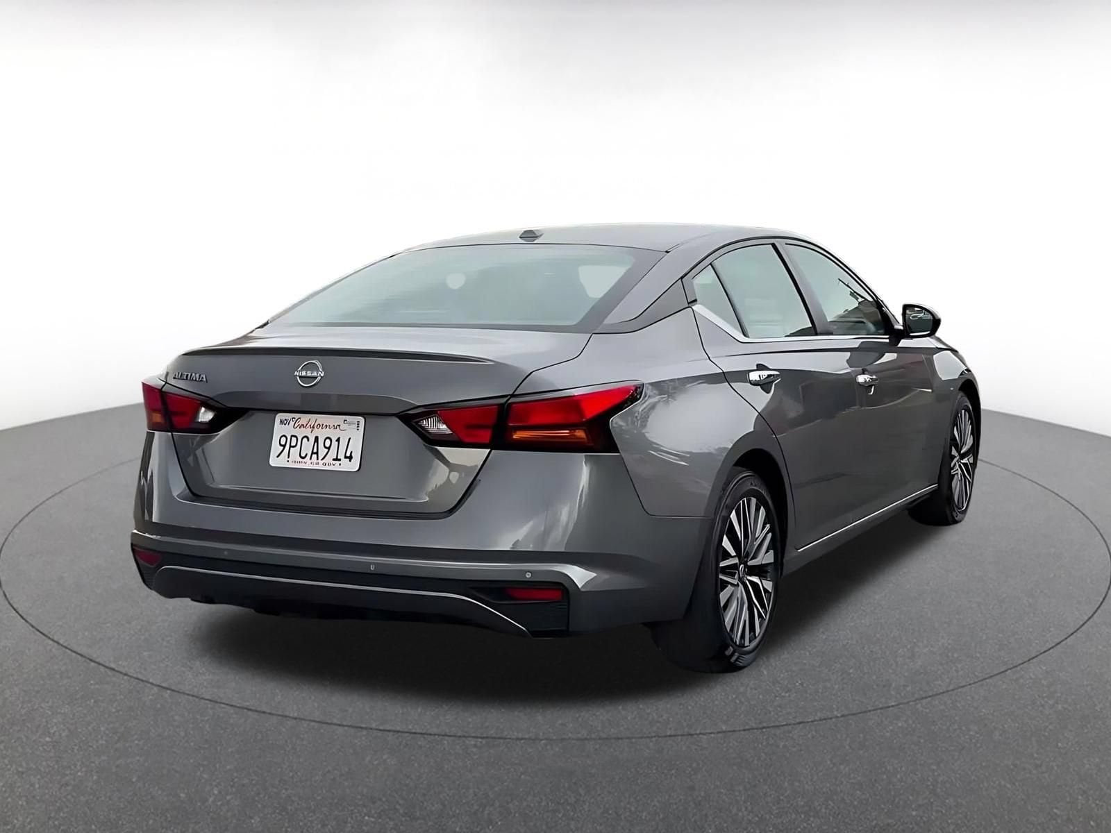Thumbnail: 2025 Nissan Altima - 11