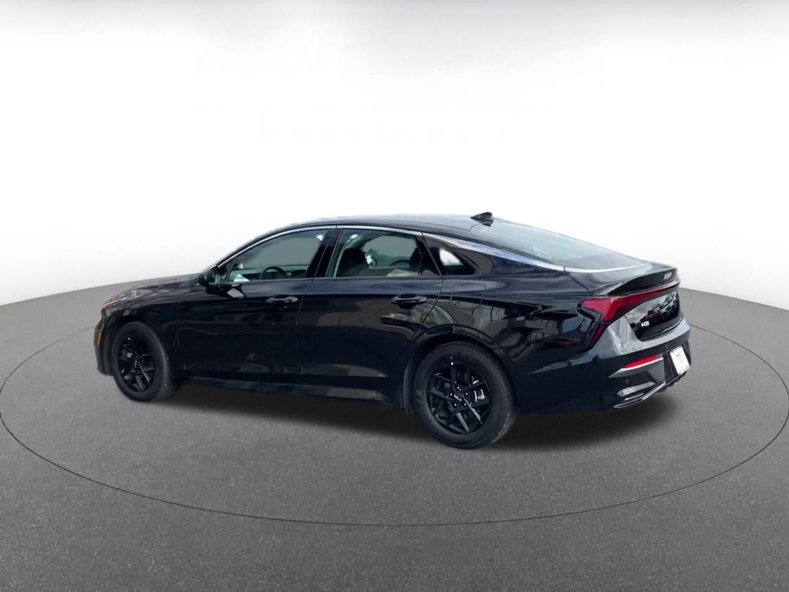 Thumbnail: 2025 Kia K5 - 10