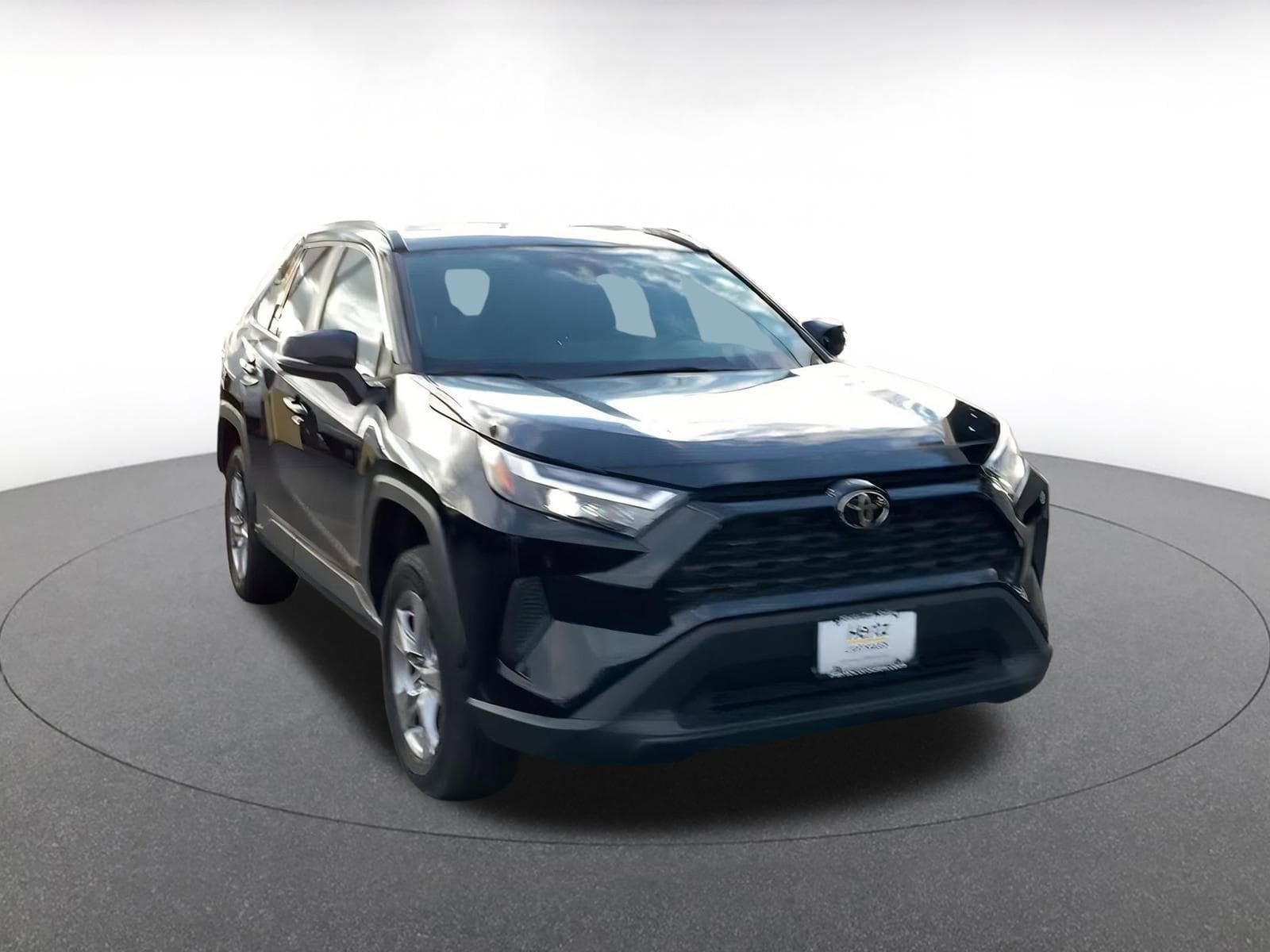 Thumbnail: 2025 Toyota RAV4 - 3