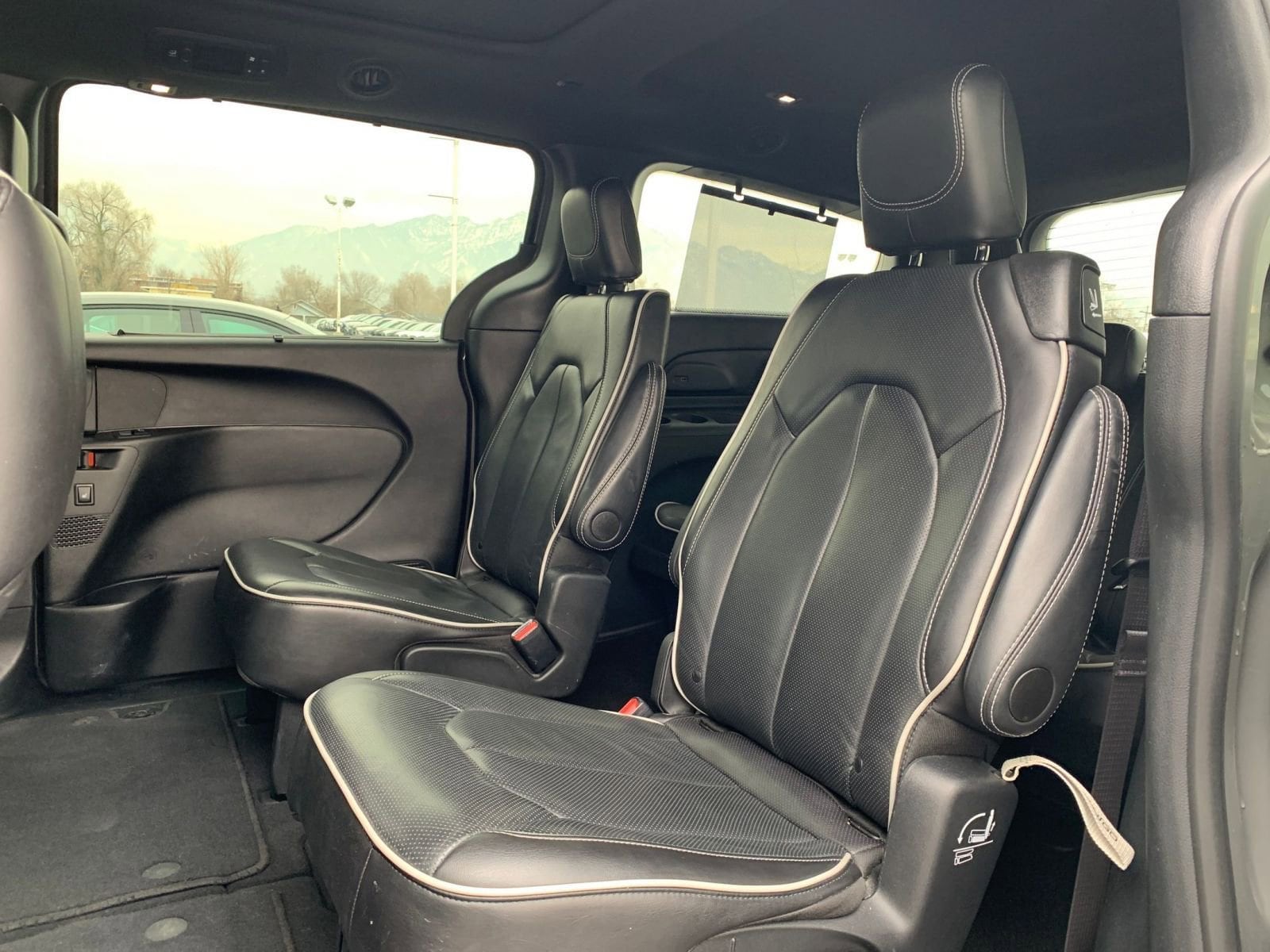 Thumbnail: 2025 Chrysler Pacifica - 29