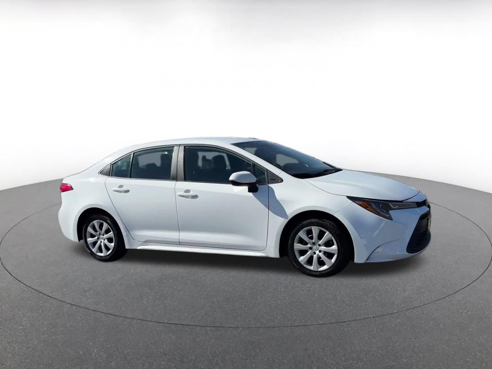 Thumbnail: 2025 Toyota Corolla - 2