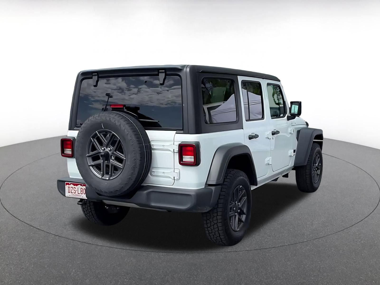 Thumbnail: 2025 Jeep Wrangler - 14