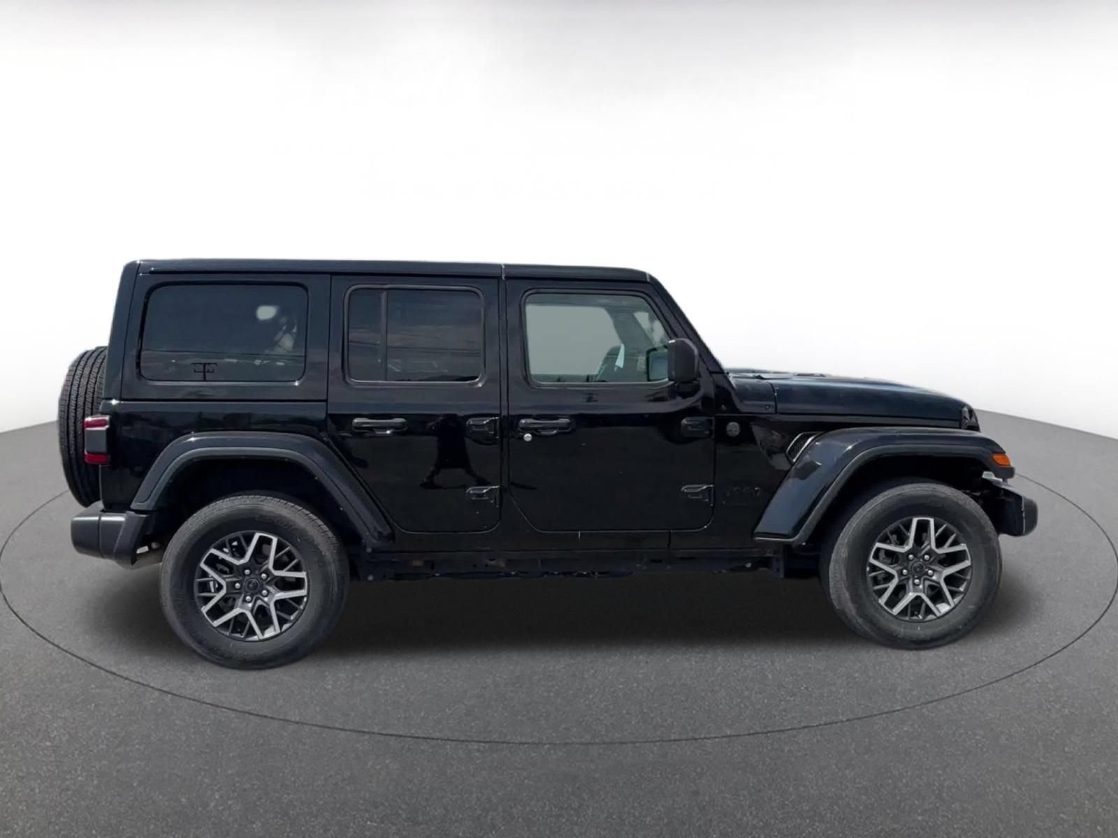Thumbnail: 2025 Jeep Wrangler - 15