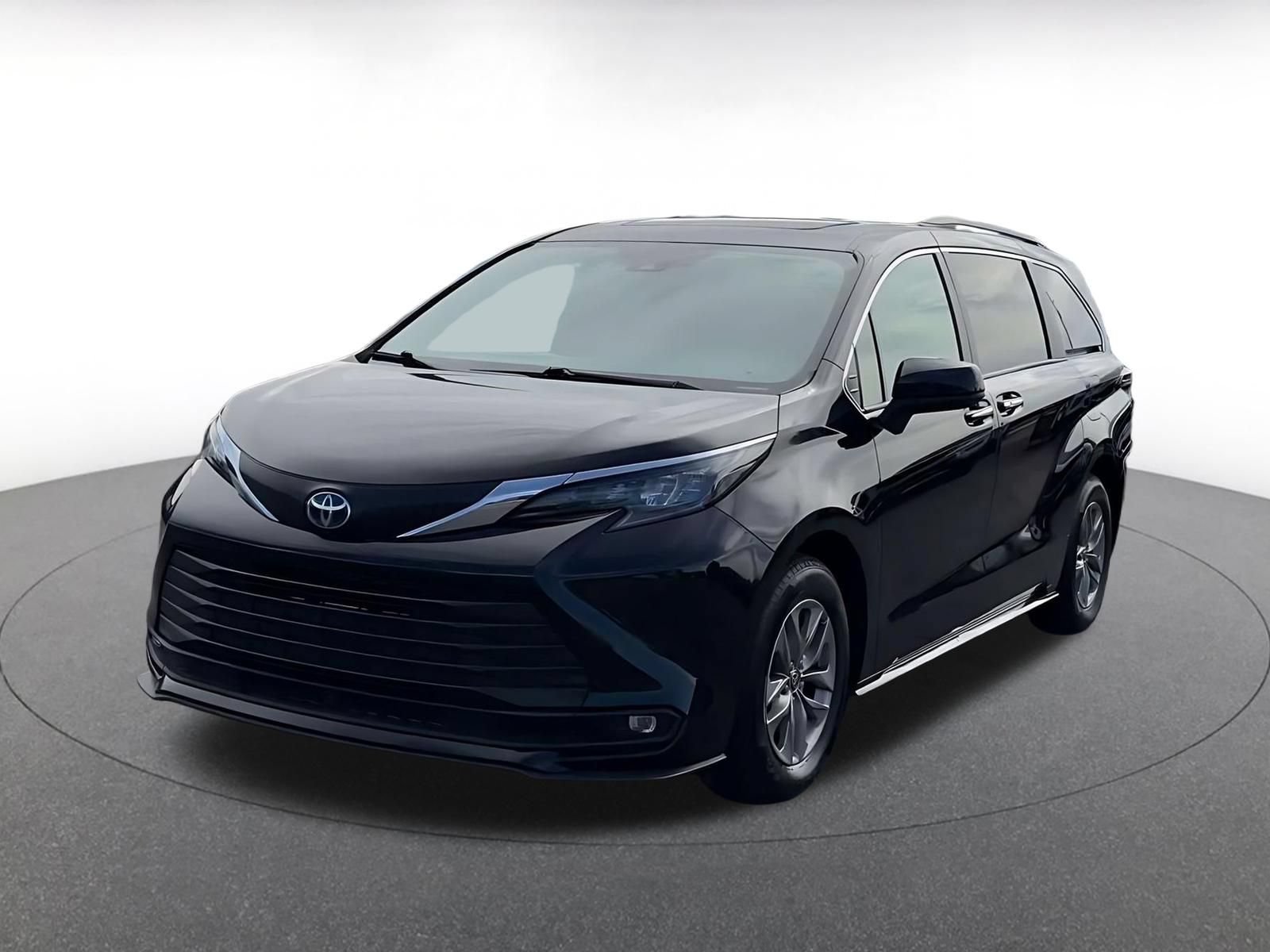 Thumbnail: 2025 Toyota Sienna - 6