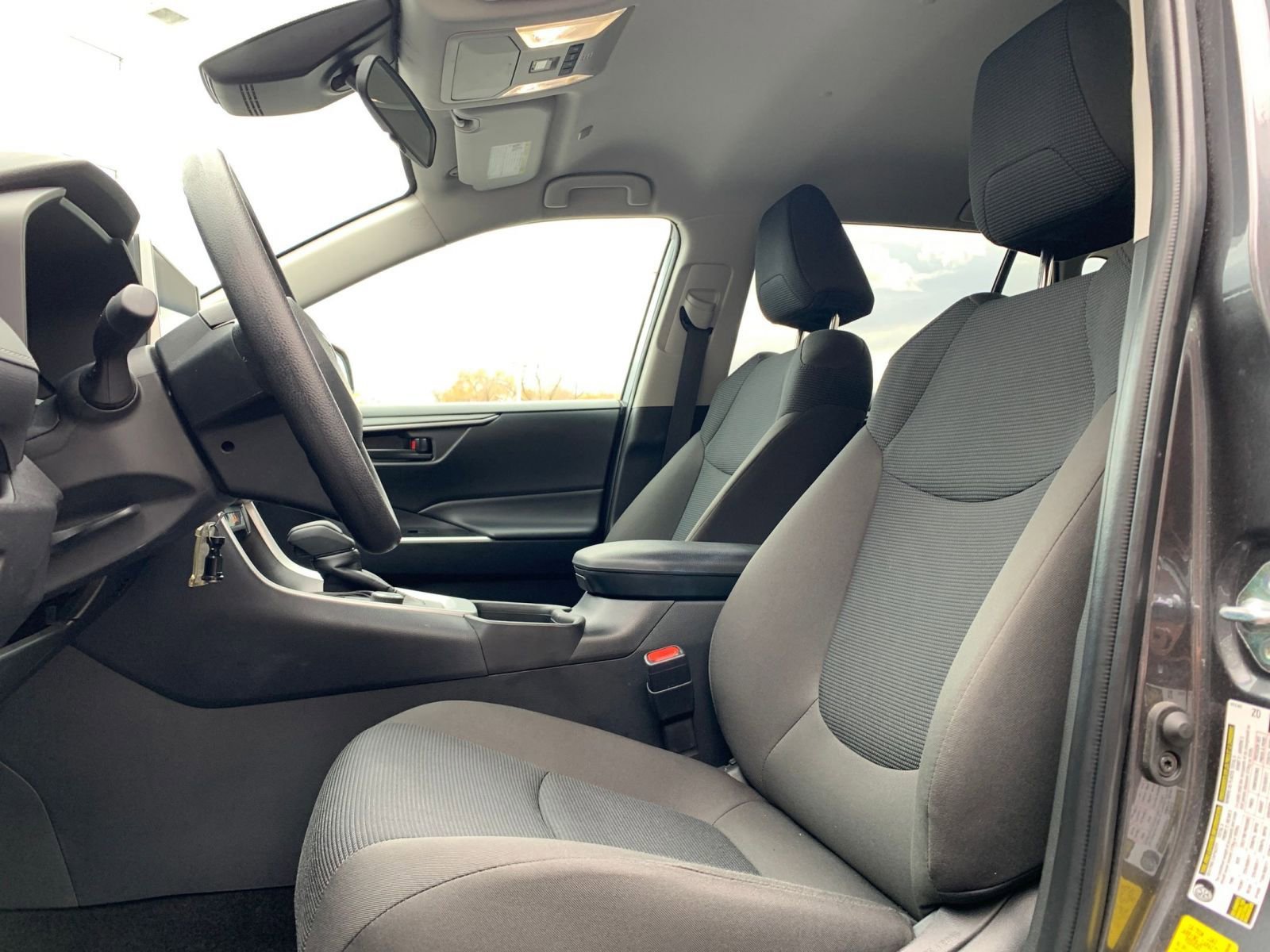 Thumbnail: 2025 Toyota RAV4 - 25