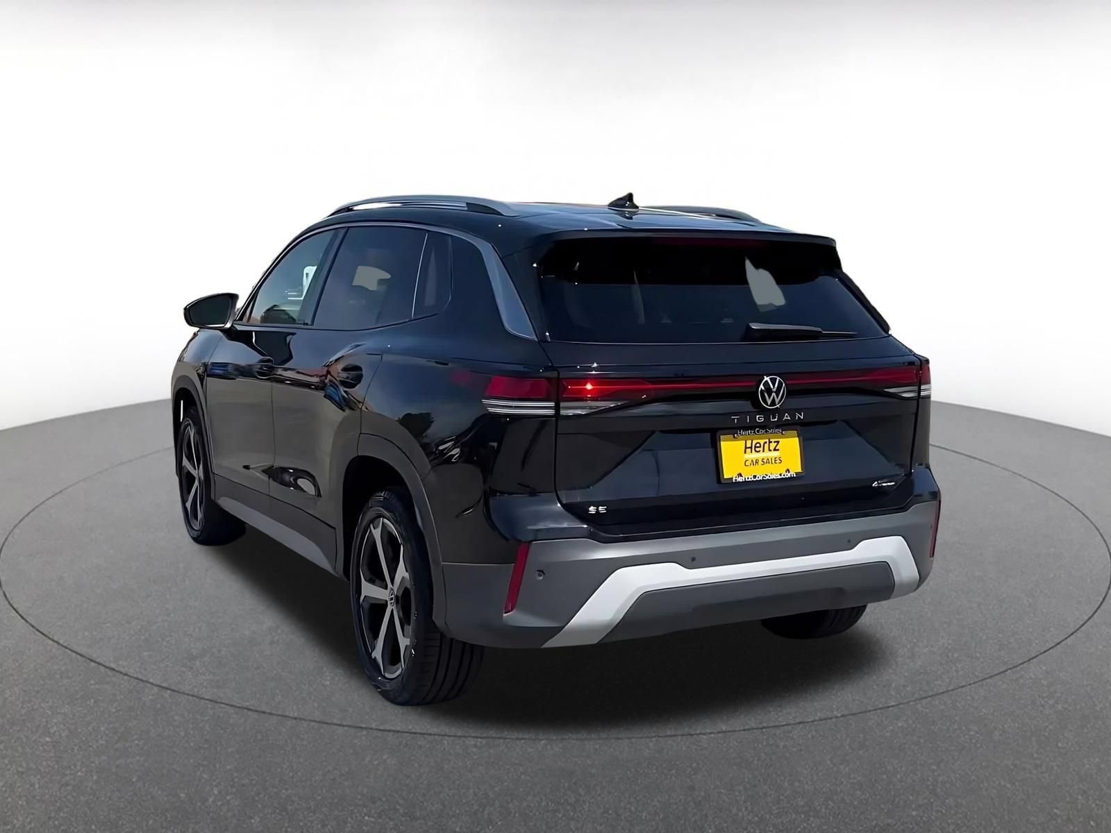 Thumbnail: 2026 Volkswagen Tiguan - 10
