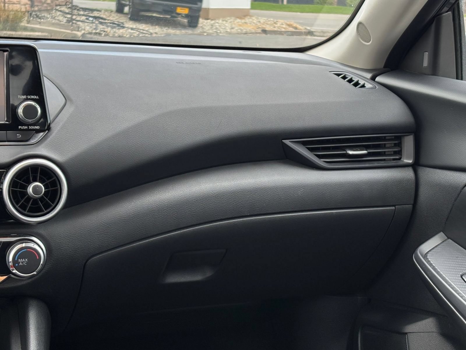 Thumbnail: 2025 Nissan Sentra - 33