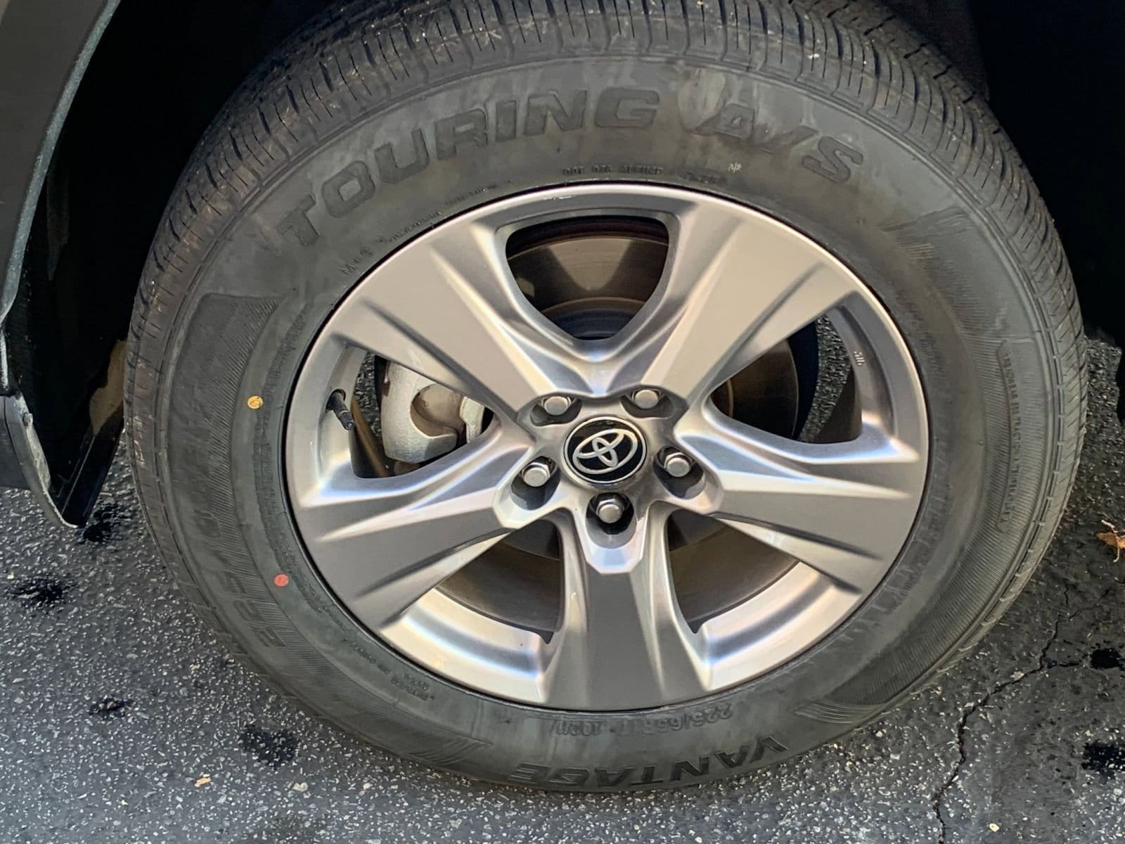 Thumbnail: 2025 Toyota RAV4 - 29