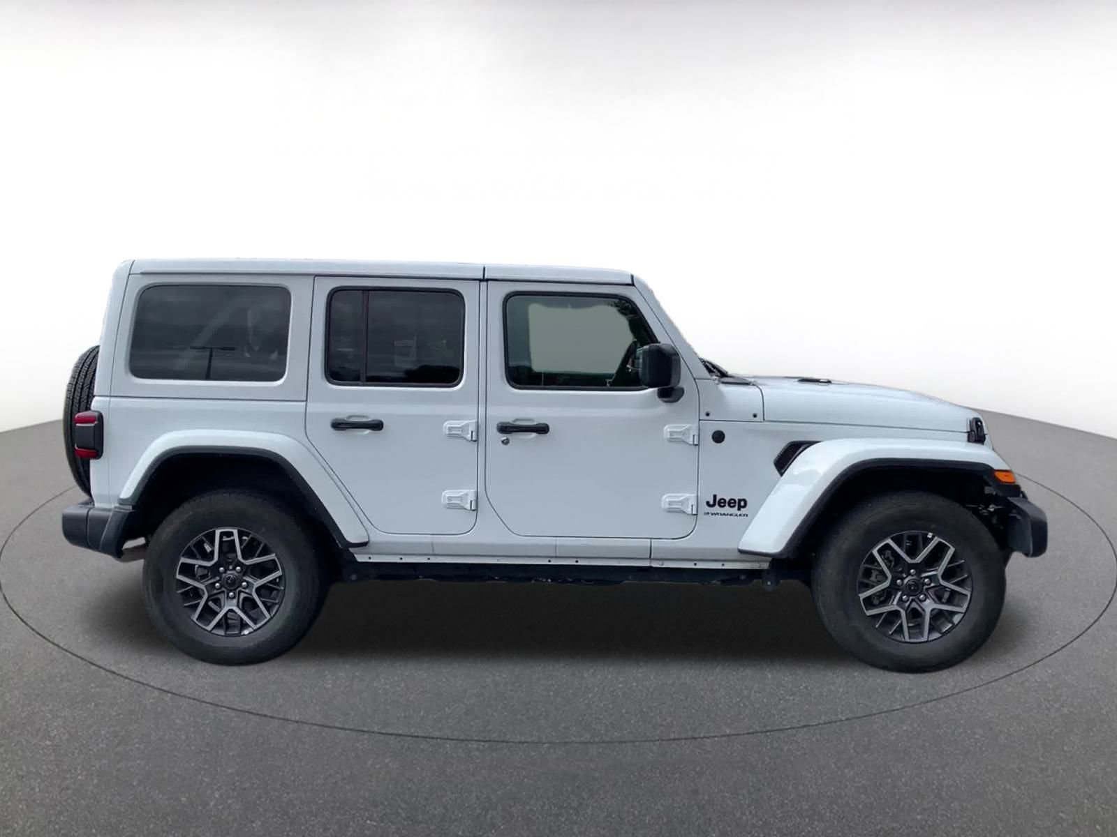Thumbnail: 2025 Jeep Wrangler - 16