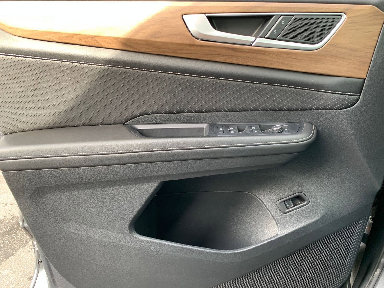 Thumbnail: 2025 Volkswagen Atlas - 20