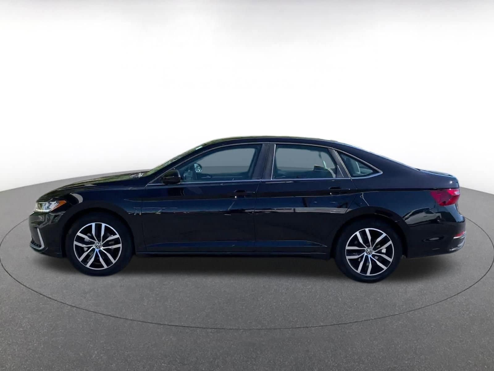 Thumbnail: 2025 Volkswagen Jetta - 9