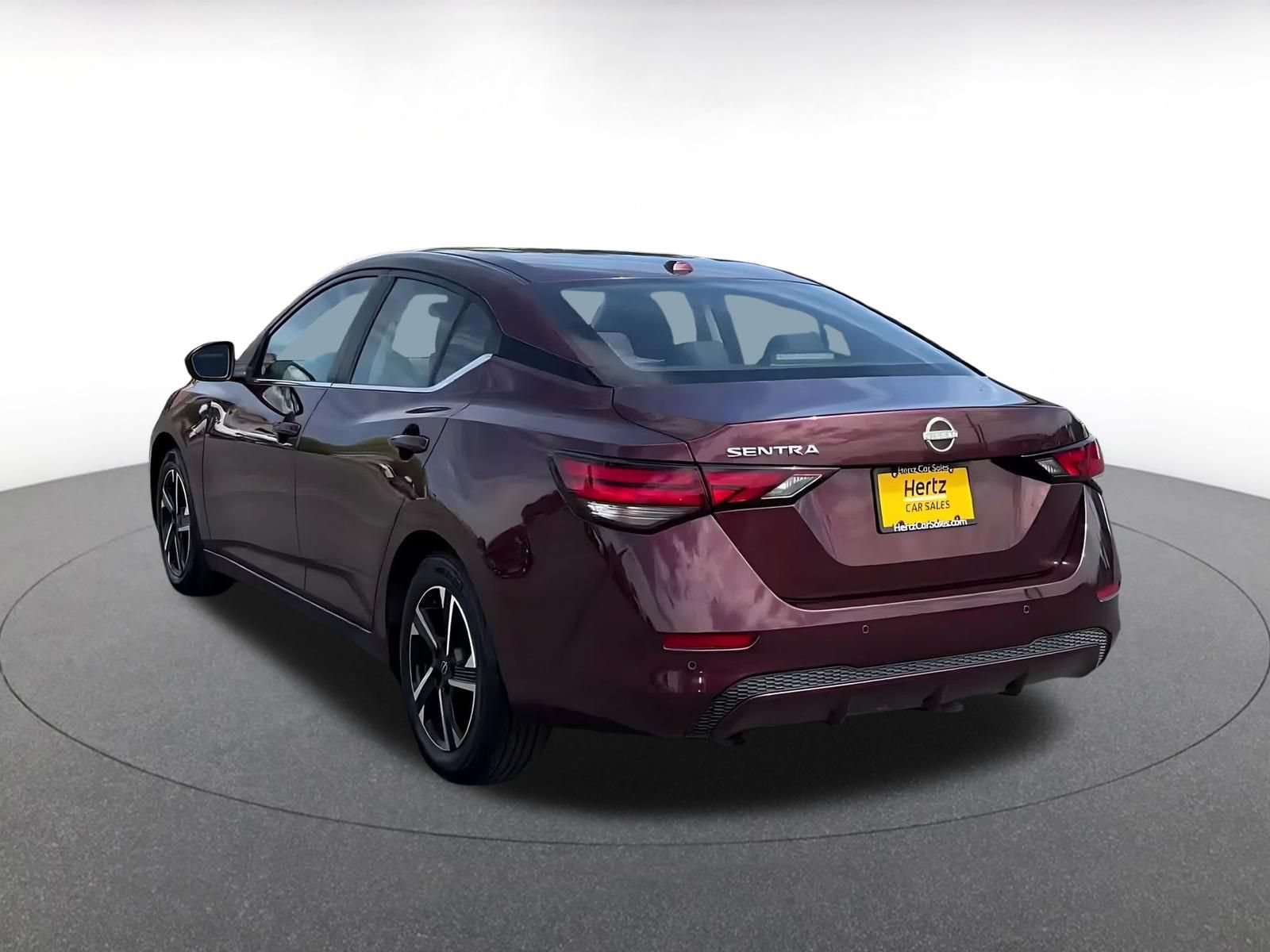 Thumbnail: 2025 Nissan Sentra - 10