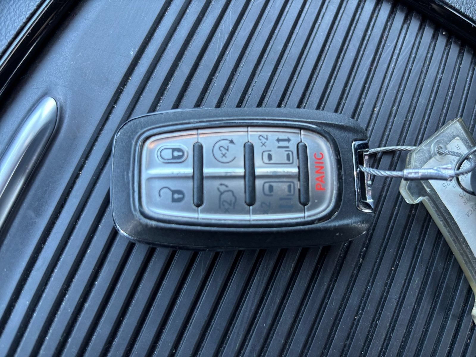 Thumbnail: 2025 Chrysler Pacifica - 27