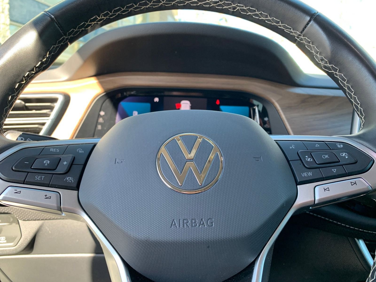 Thumbnail: 2024 Volkswagen Atlas - 30