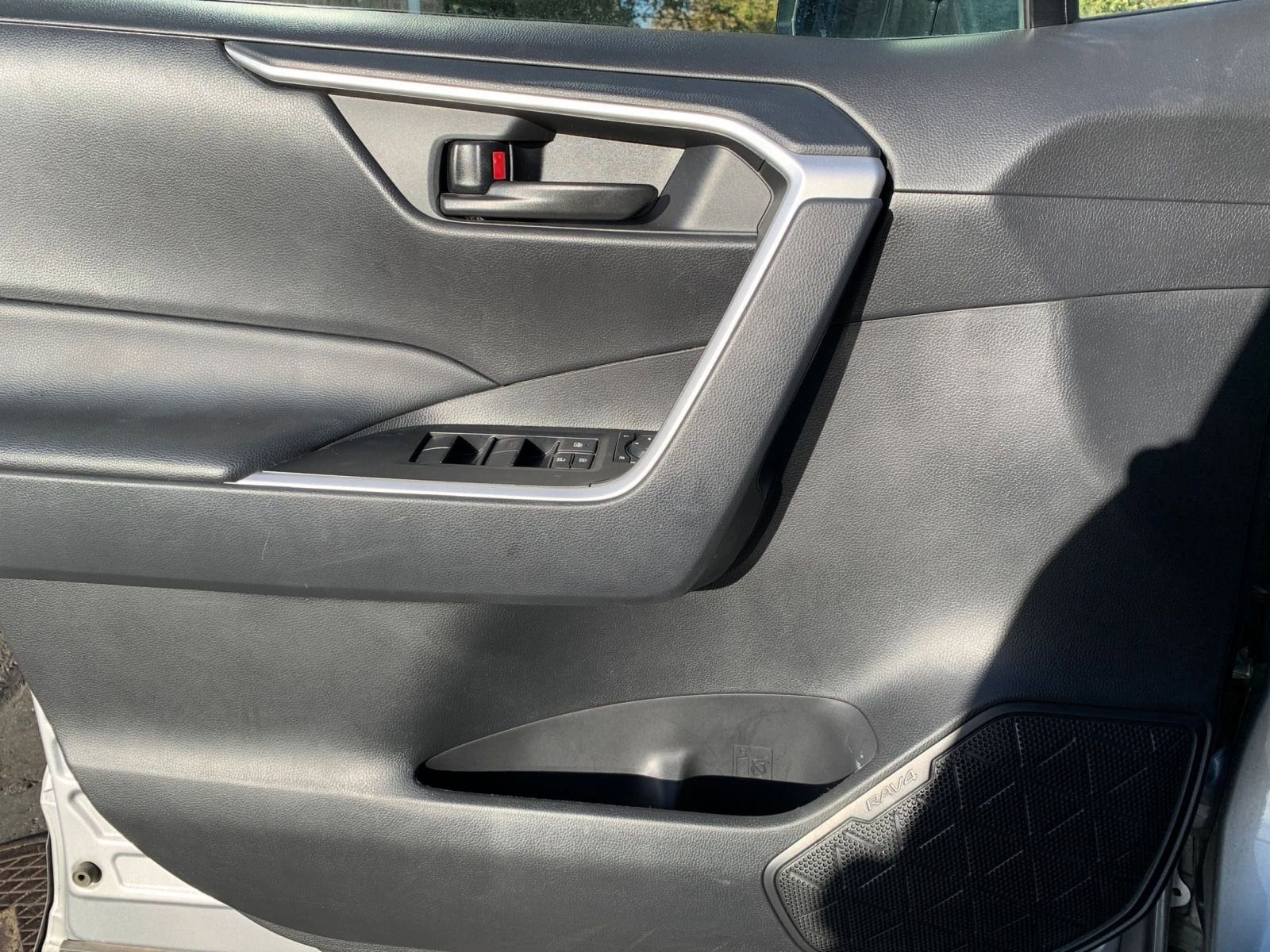 Thumbnail: 2025 Toyota RAV4 - 20