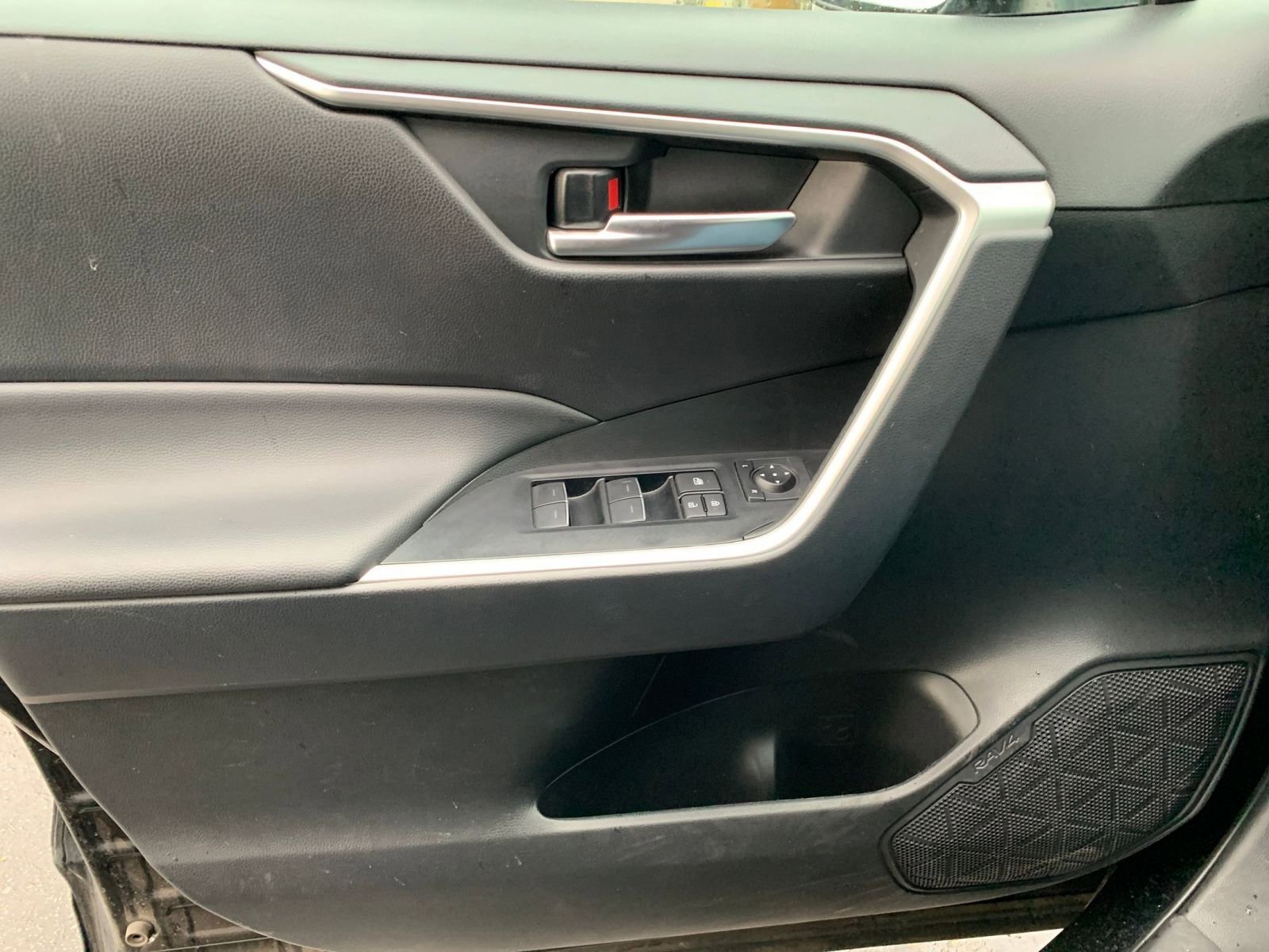 Thumbnail: 2025 Toyota RAV4 - 20