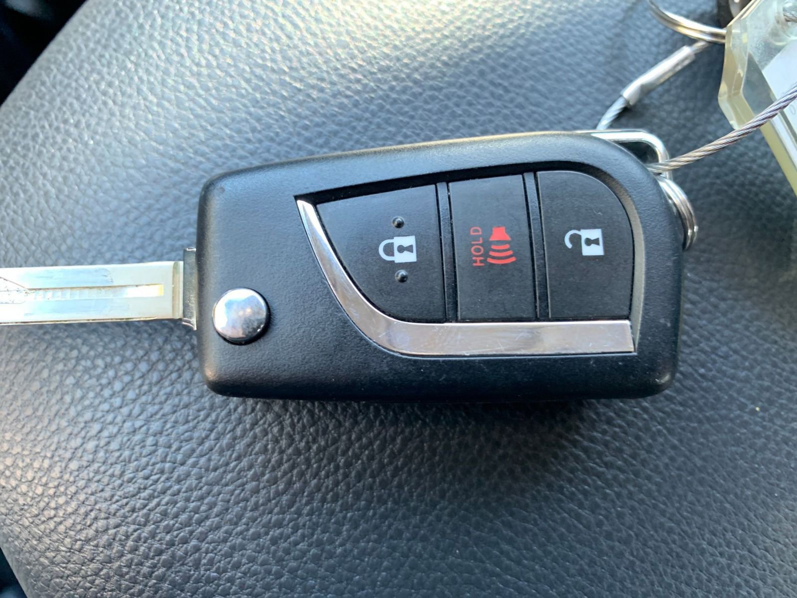 Thumbnail: 2025 Toyota RAV4 - 22