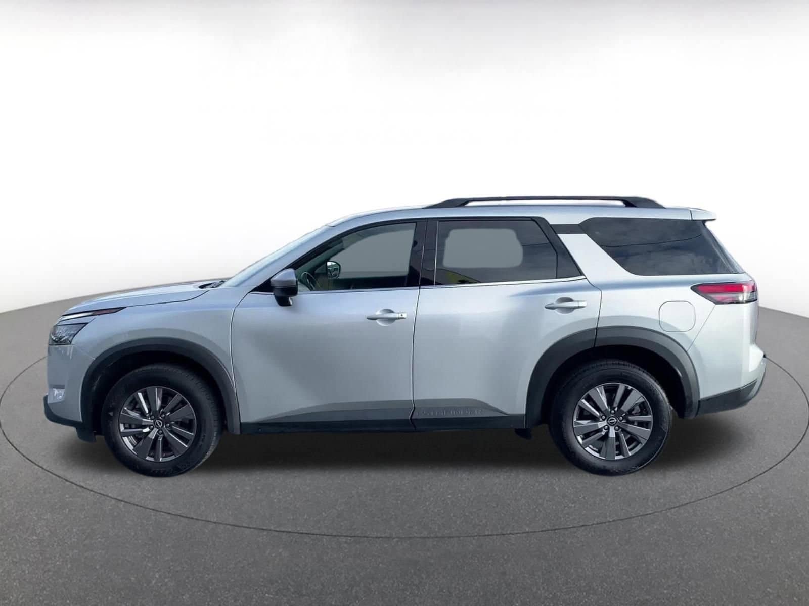 Thumbnail: 2025 Nissan Pathfinder - 9