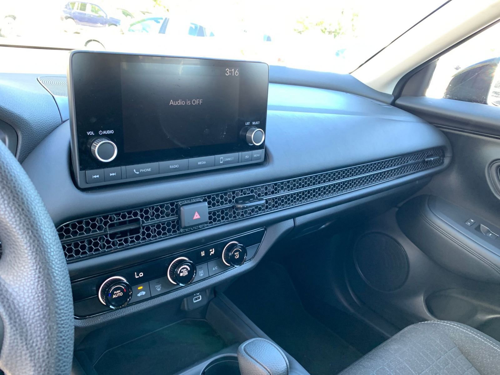 Thumbnail: 2025 Honda HR-V - 18