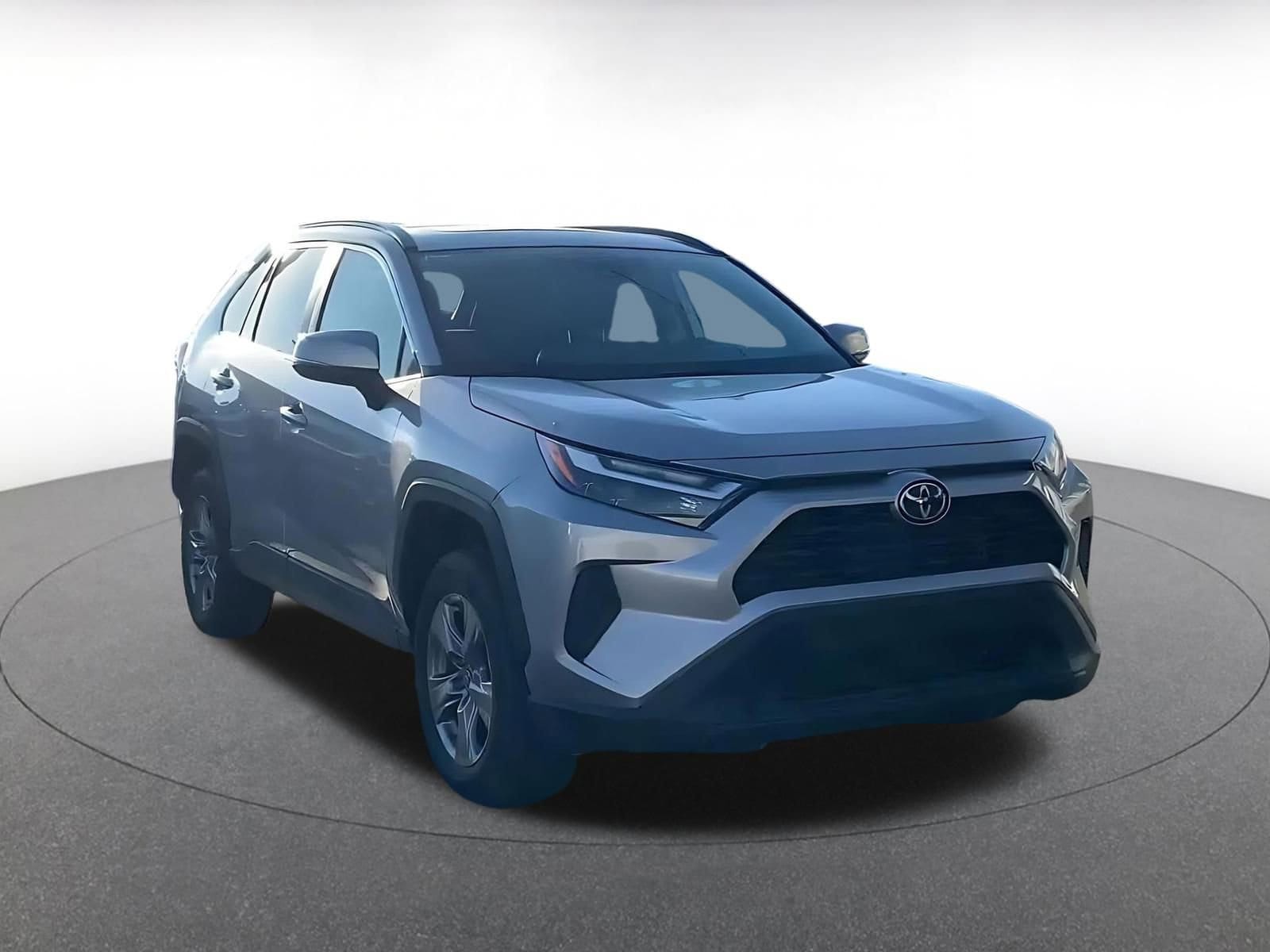 Thumbnail: 2025 Toyota RAV4 - 3