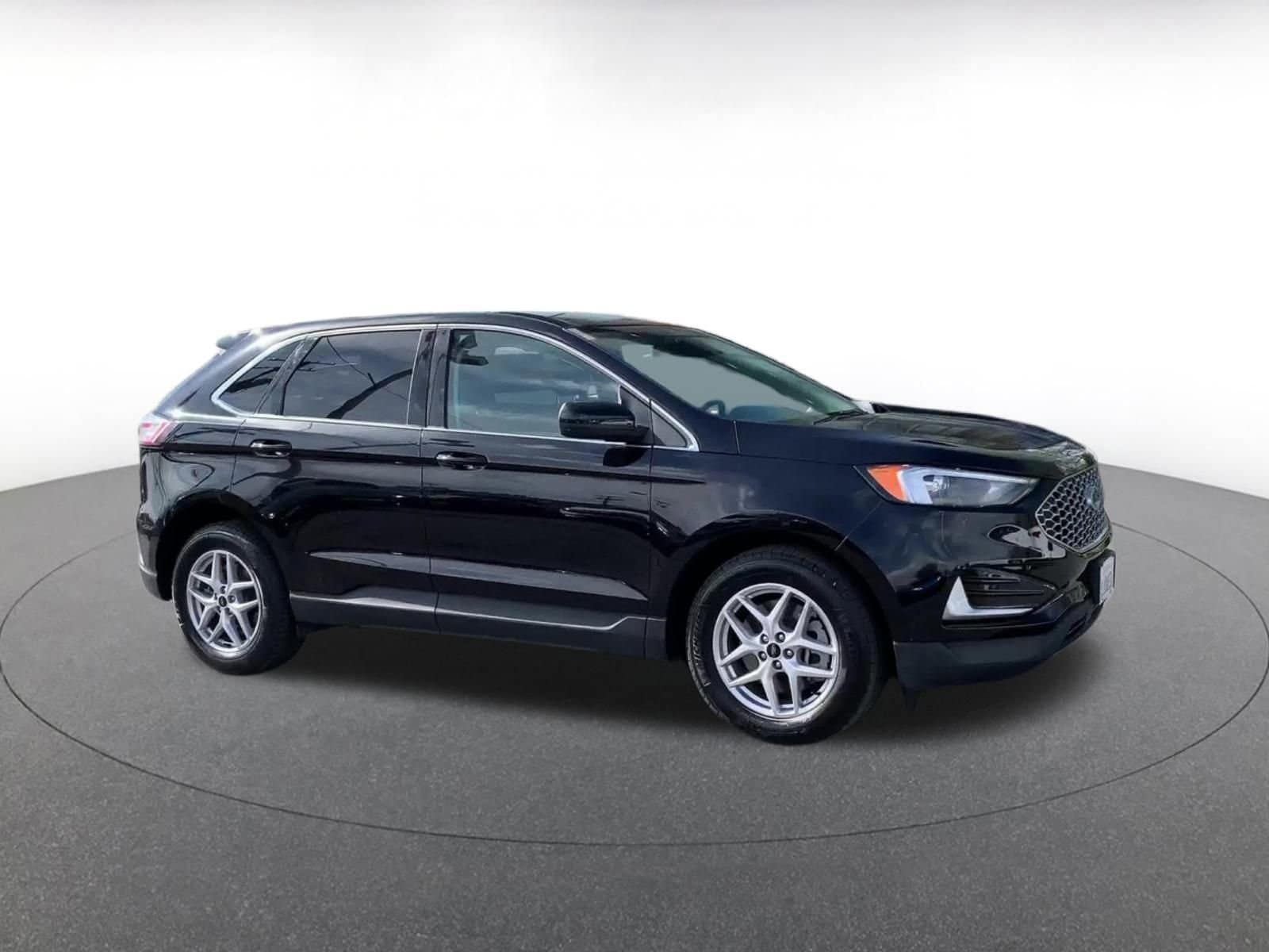 Thumbnail: 2024 Ford Edge - 2