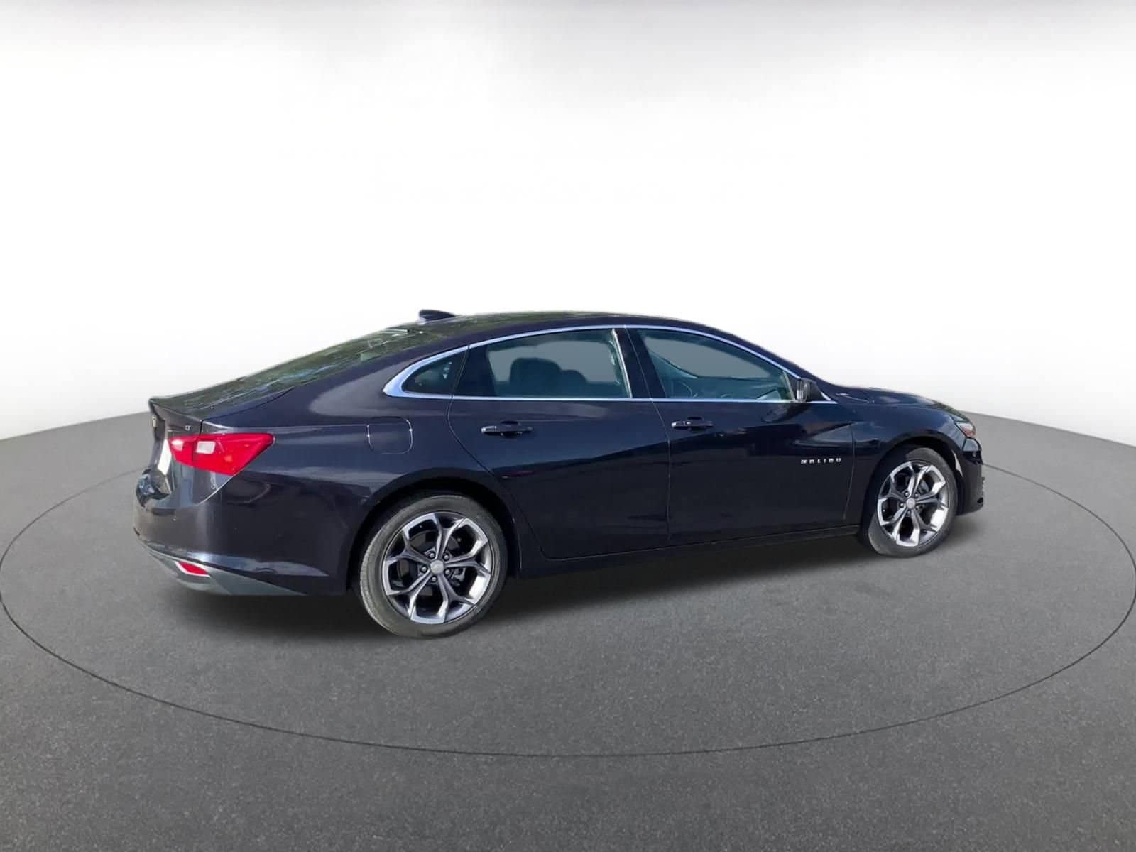 Thumbnail: 2023 Chevrolet Malibu - 15